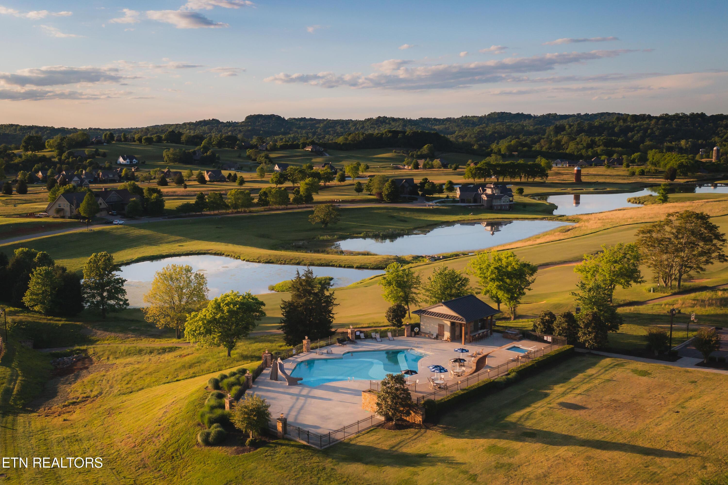 592 Old Barn Lane, Loudon, TN - Fort Loudoun and Tellico Lake Real Estate - Image# 18