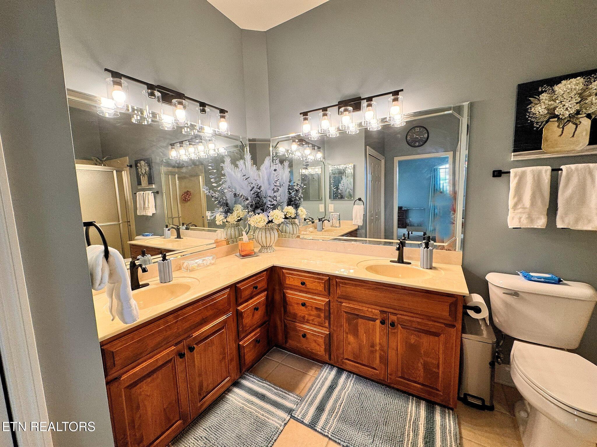 535 Rarity Bay Pkwy, Vonore, TN - Fort Loudoun and Tellico Lake Real Estate - Image# 13