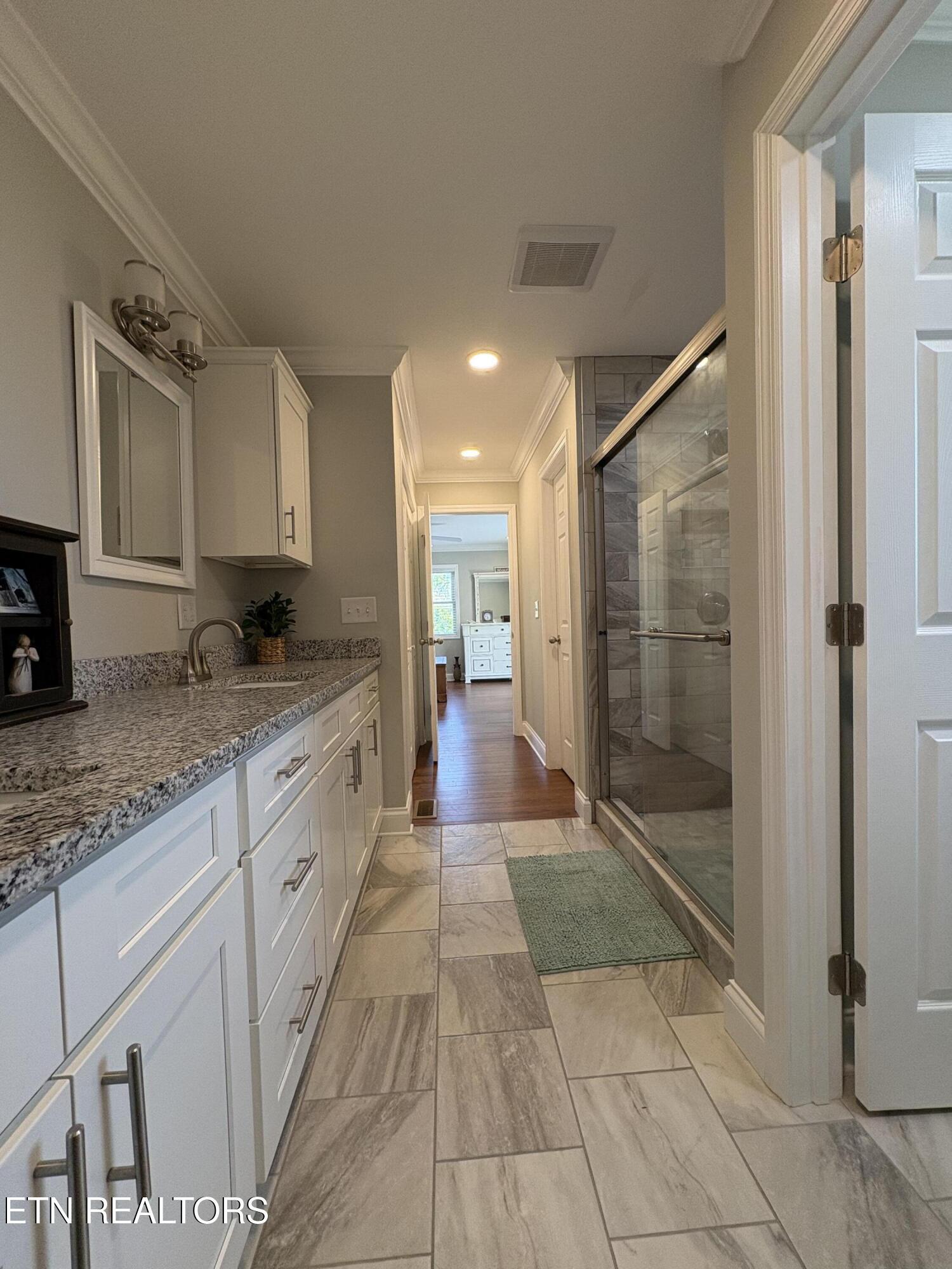 2001 Evergreen Circle, Lenoir City, TN - Fort Loudoun and Tellico Lake Real Estate - Image# 20