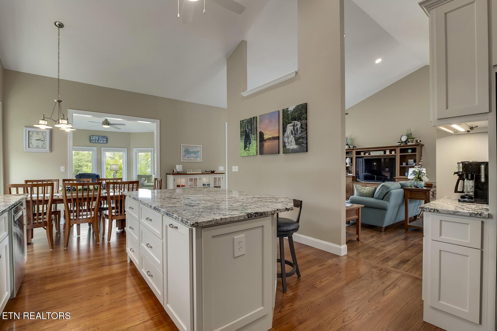113 Shawnee Point, Loudon, TN - Fort Loudoun and Tellico Lake Real Estate - Image# 15