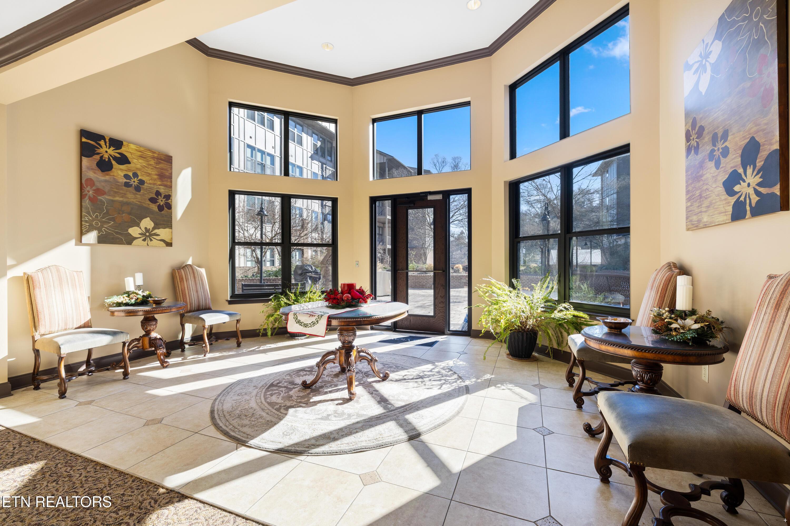 445 W Blount Ave, Knoxville, TN - Fort Loudoun and Tellico Lake Real Estate - Image# 1