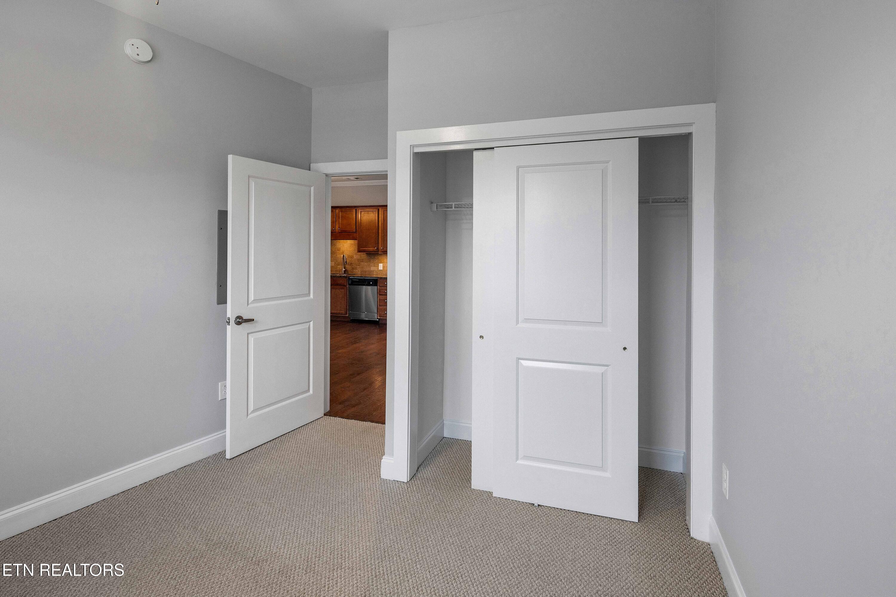 445 W Blount Ave, Knoxville, TN - Fort Loudoun and Tellico Lake Real Estate - Image# 34