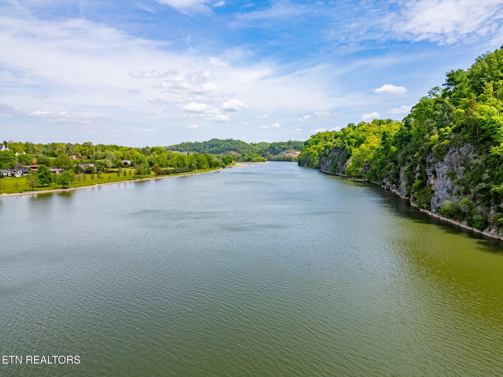 2304 Lakemoor Drive, Knoxville, TN - Fort Loudoun and Tellico Lake Real Estate - Image# 48
