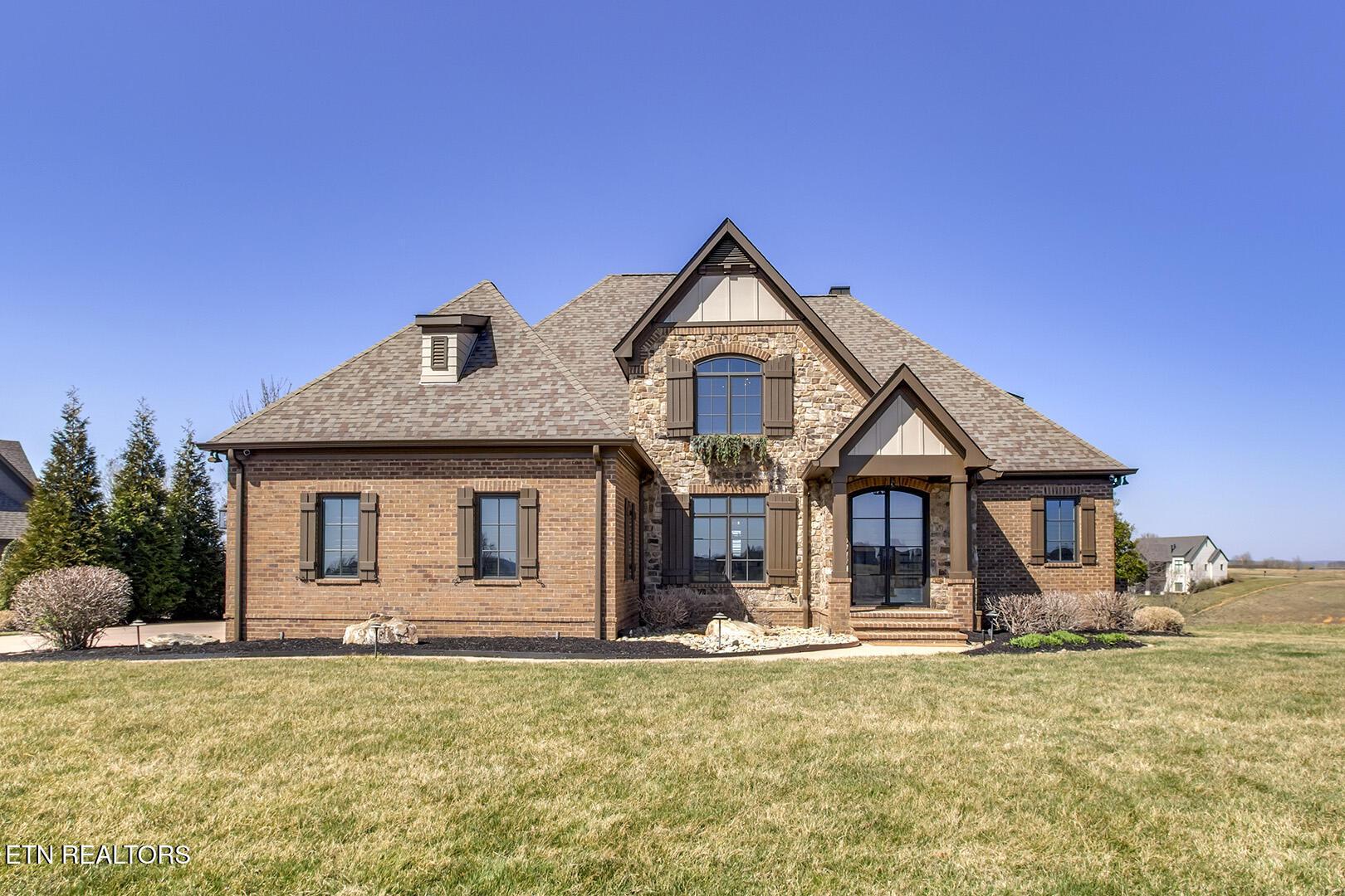 916 Castaway Lane, Lenoir City, TN - Fort Loudoun and Tellico Lake Real Estate - Image# 1