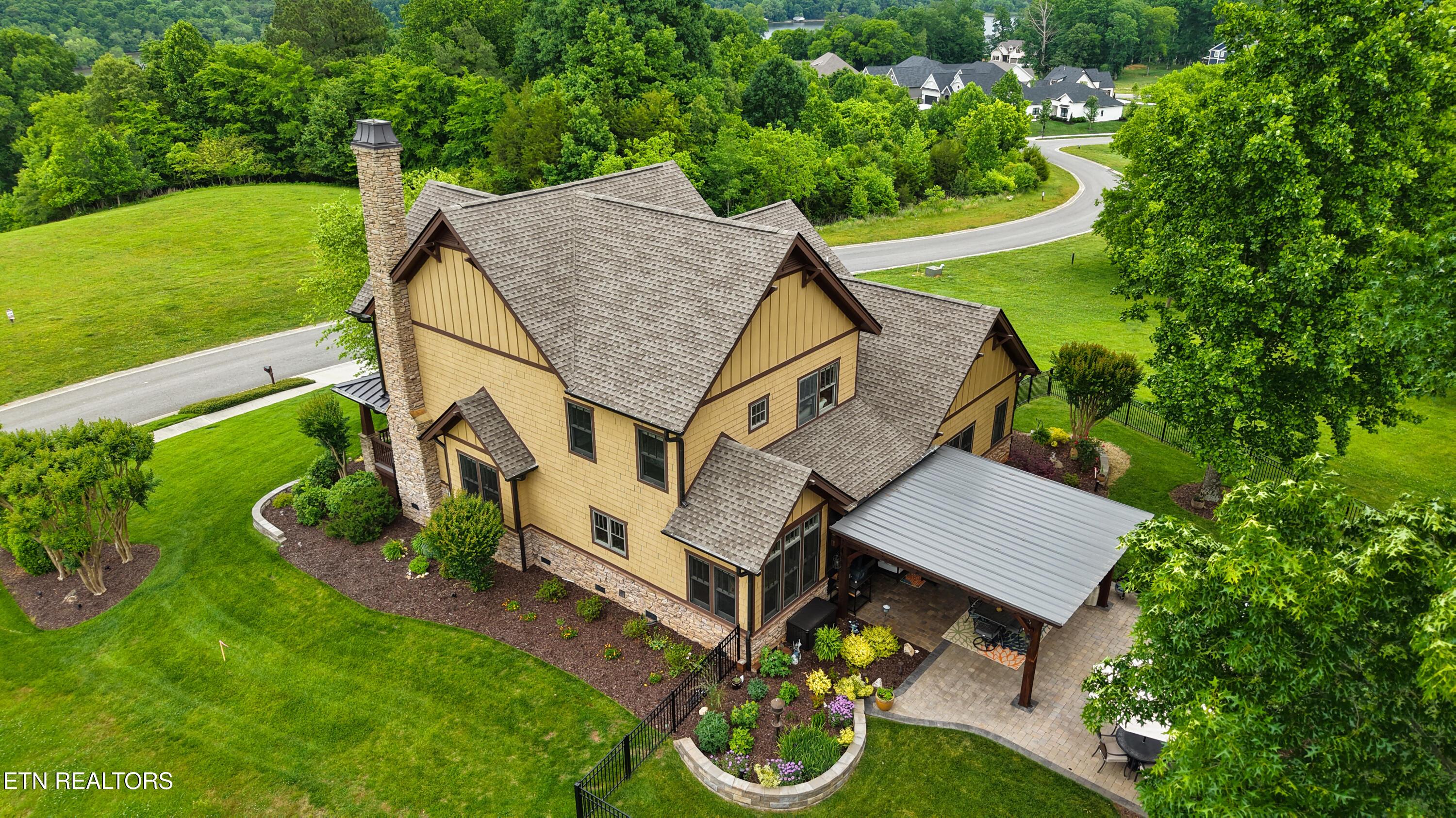 2620 Persimmon, Loudon, TN - Fort Loudoun and Tellico Lake Real Estate - Image# 38