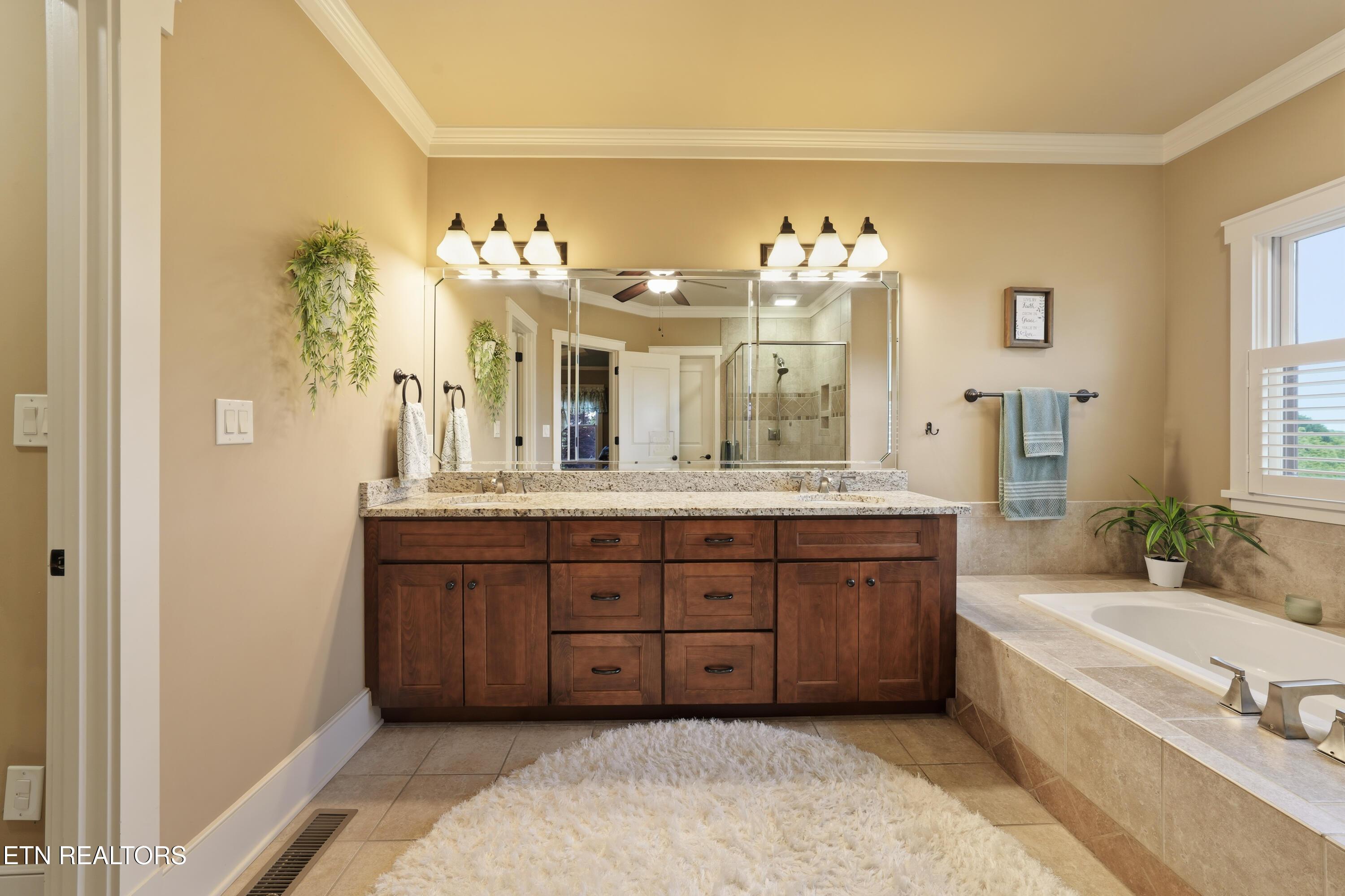 2620 Persimmon, Loudon, TN - Fort Loudoun and Tellico Lake Real Estate - Image# 16
