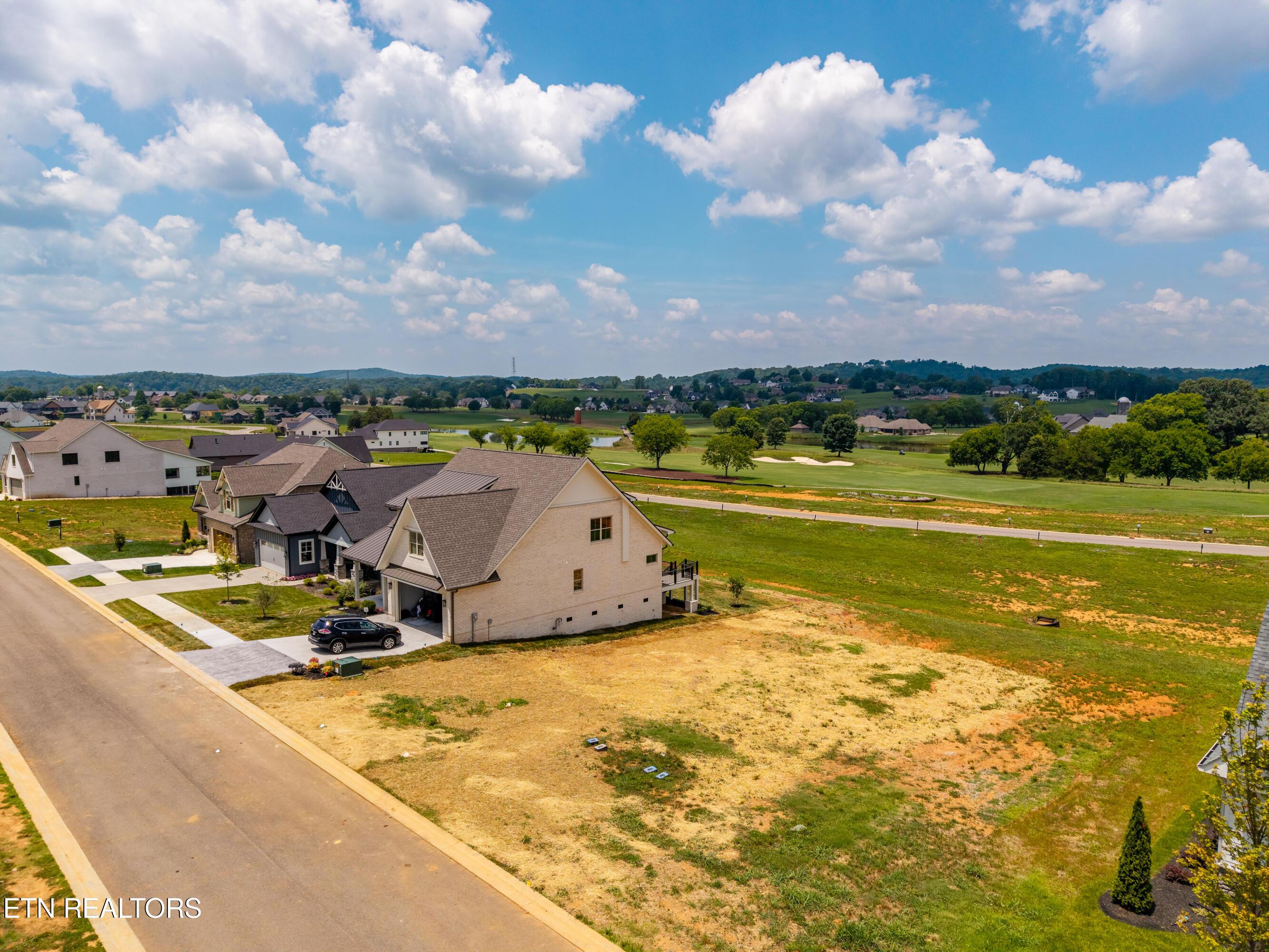 1462 Black Bear Circle, Loudon, TN - Fort Loudoun and Tellico Lake Real Estate - Image# 16
