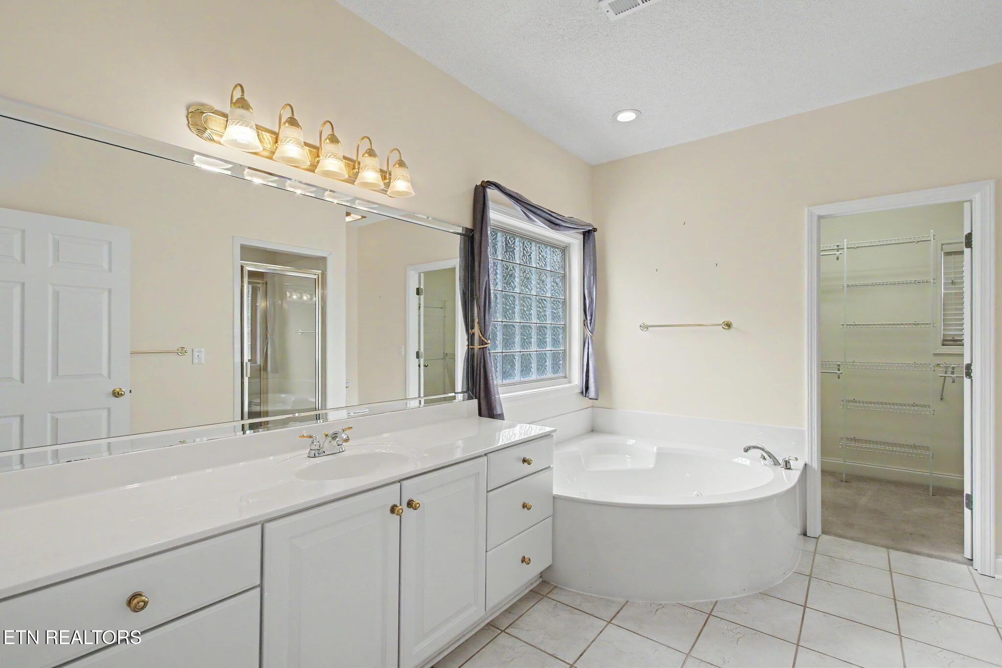 144 Cheeskogili Way, Loudon, TN - Fort Loudoun and Tellico Lake Real Estate - Image# 28