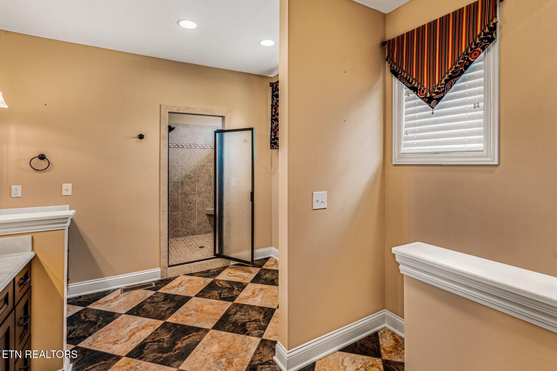 123 Eladi Tr, Vonore, TN - Fort Loudoun and Tellico Lake Real Estate - Image# 21