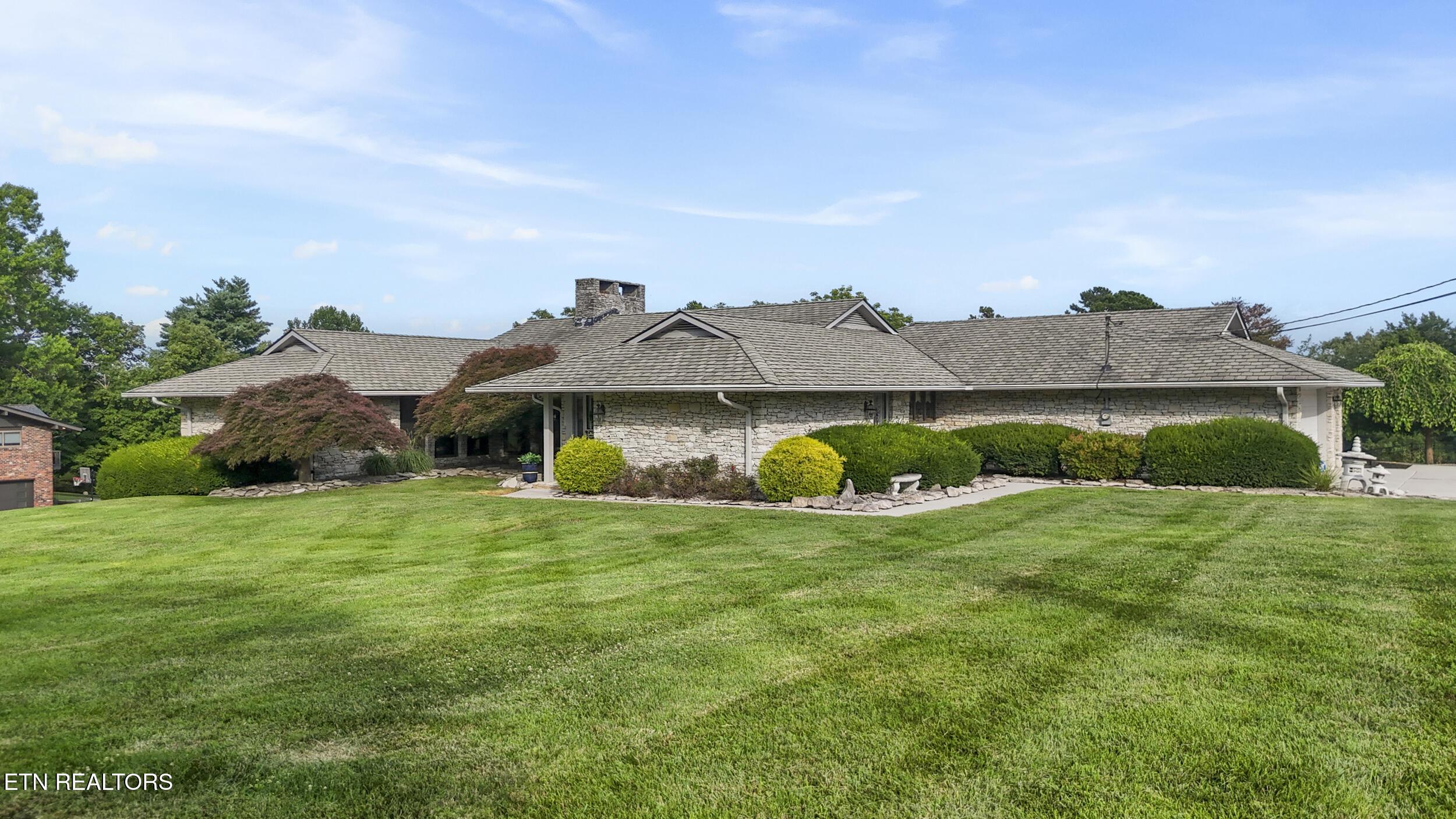 10024 Casa Real Cove, Knoxville, TN - Fort Loudoun and Tellico Lake Real Estate - Image# 2