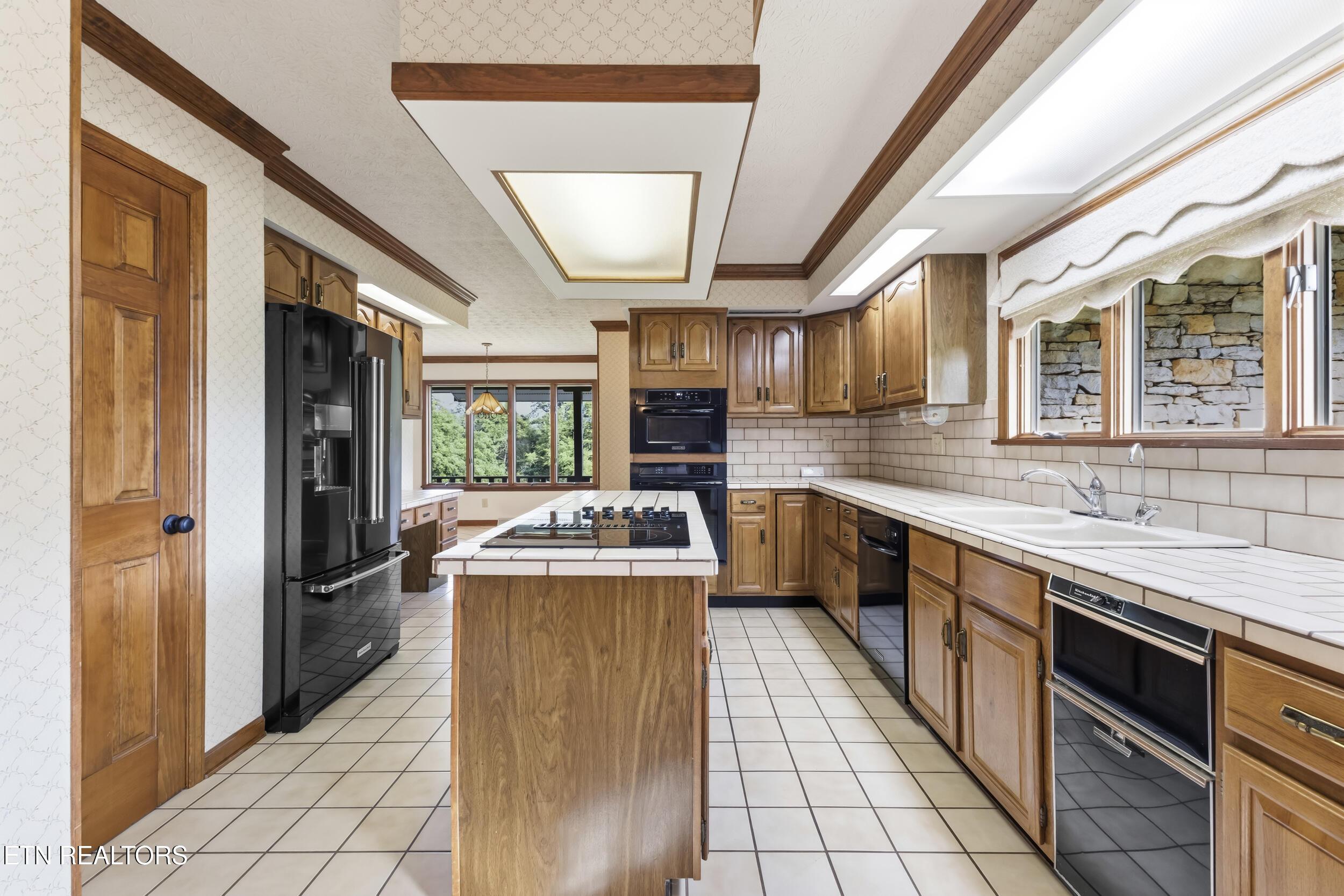 10024 Casa Real Cove, Knoxville, TN - Fort Loudoun and Tellico Lake Real Estate - Image# 8