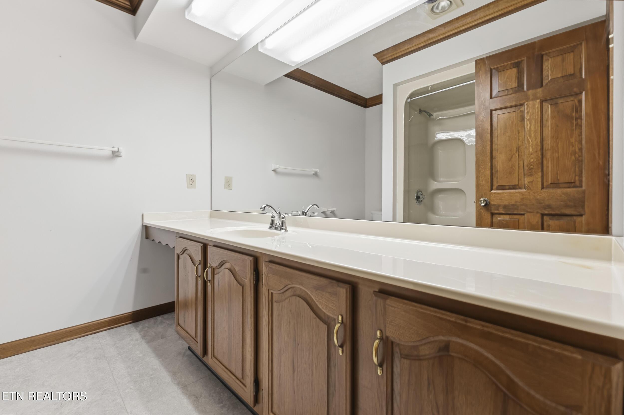 10024 Casa Real Cove, Knoxville, TN - Fort Loudoun and Tellico Lake Real Estate - Image# 43