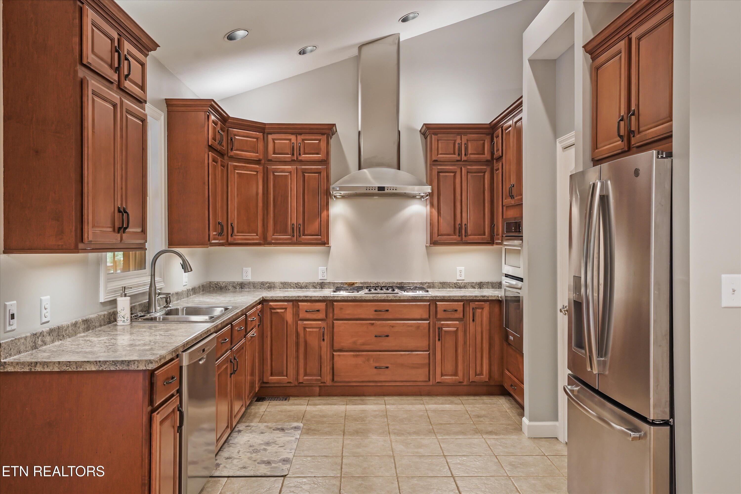 3727 Fox Creek Rd, Louisville, TN - Fort Loudoun and Tellico Lake Real Estate - Image# 8
