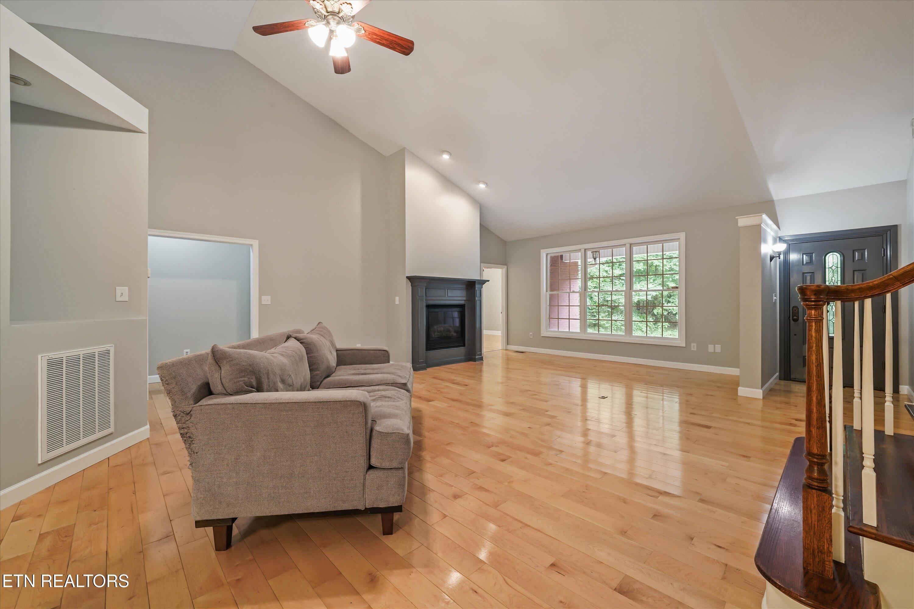 3727 Fox Creek Rd, Louisville, TN - Fort Loudoun and Tellico Lake Real Estate - Image# 16