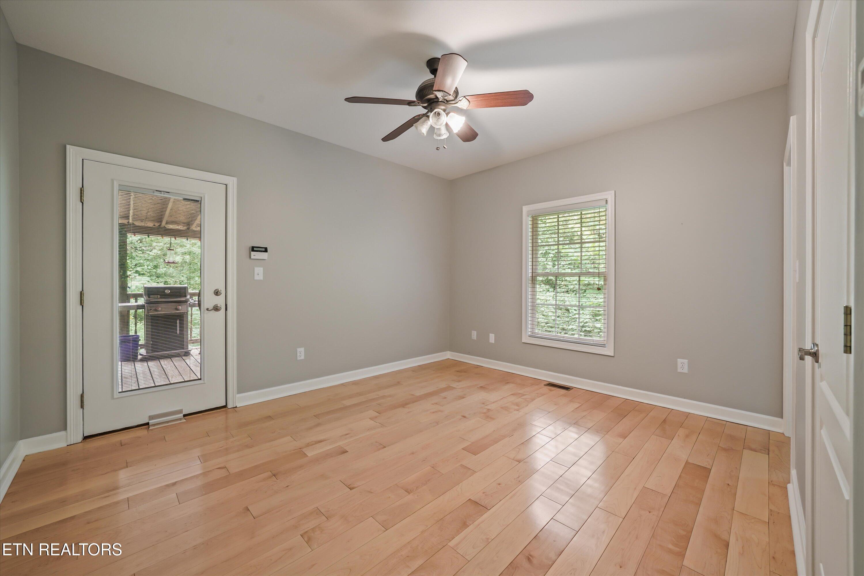 3727 Fox Creek Rd, Louisville, TN - Fort Loudoun and Tellico Lake Real Estate - Image# 23