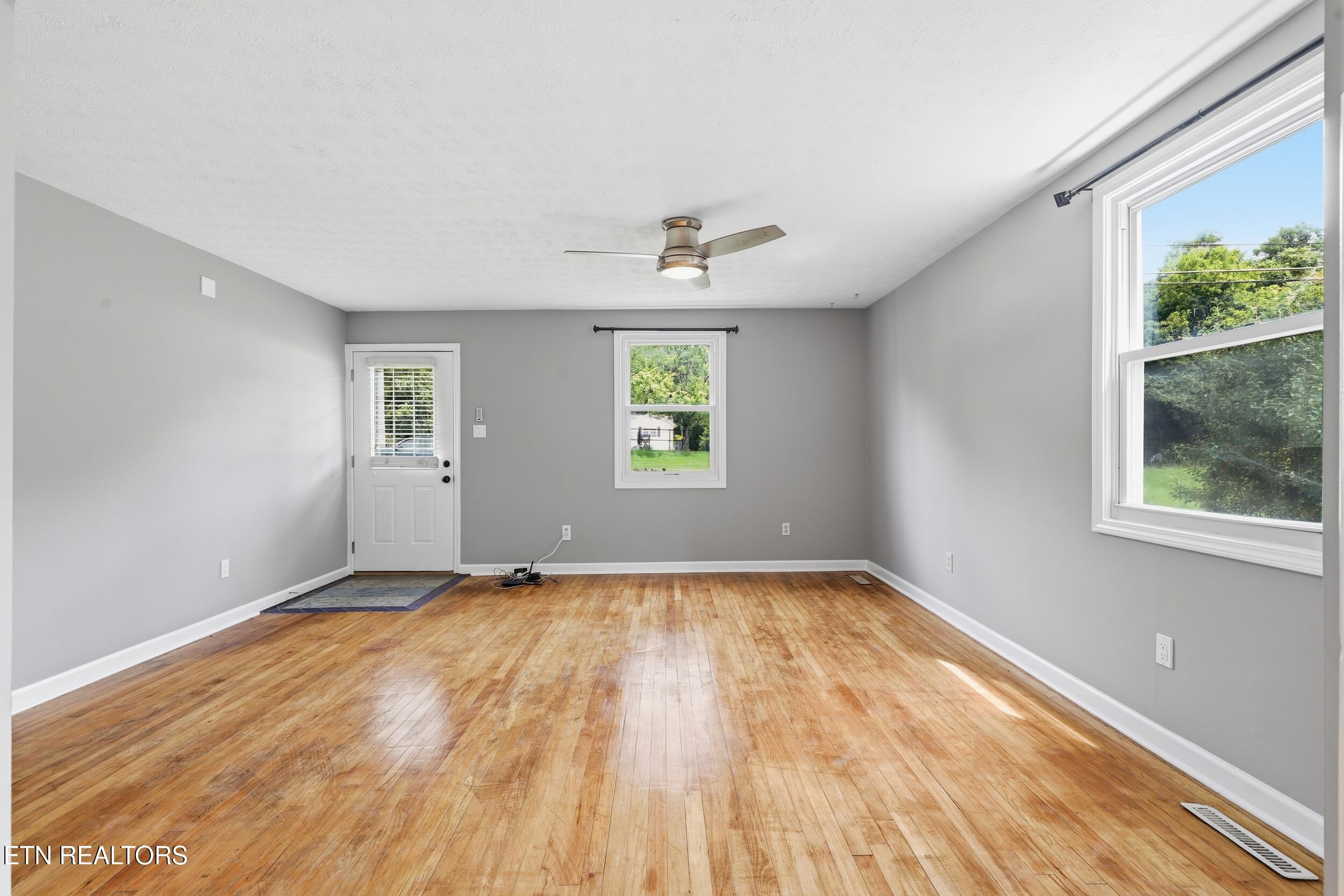 310 E Moody Ave, Knoxville, TN - Fort Loudoun and Tellico Lake Real Estate - Image# 6