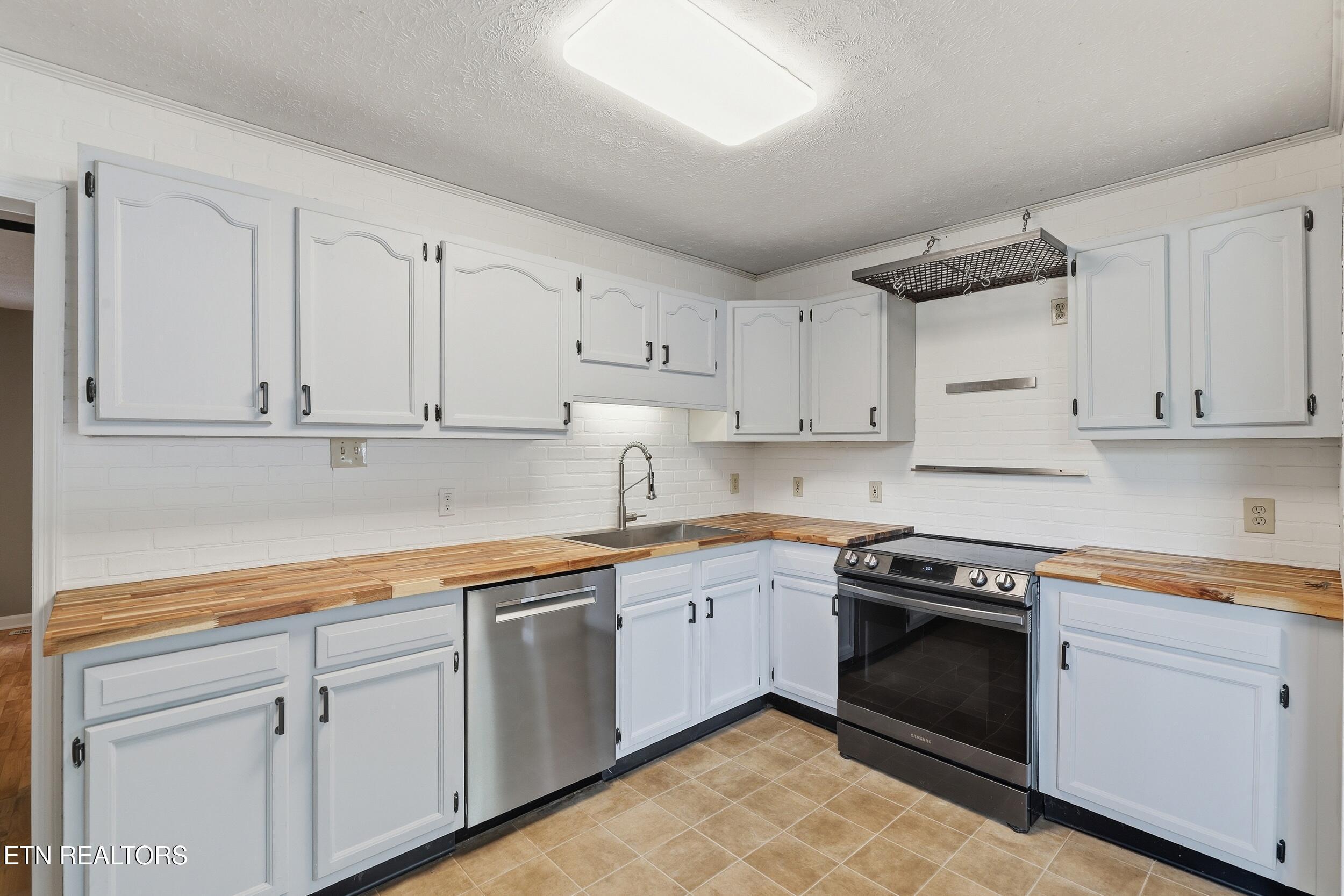 310 E Moody Ave, Knoxville, TN - Fort Loudoun and Tellico Lake Real Estate - Image# 13