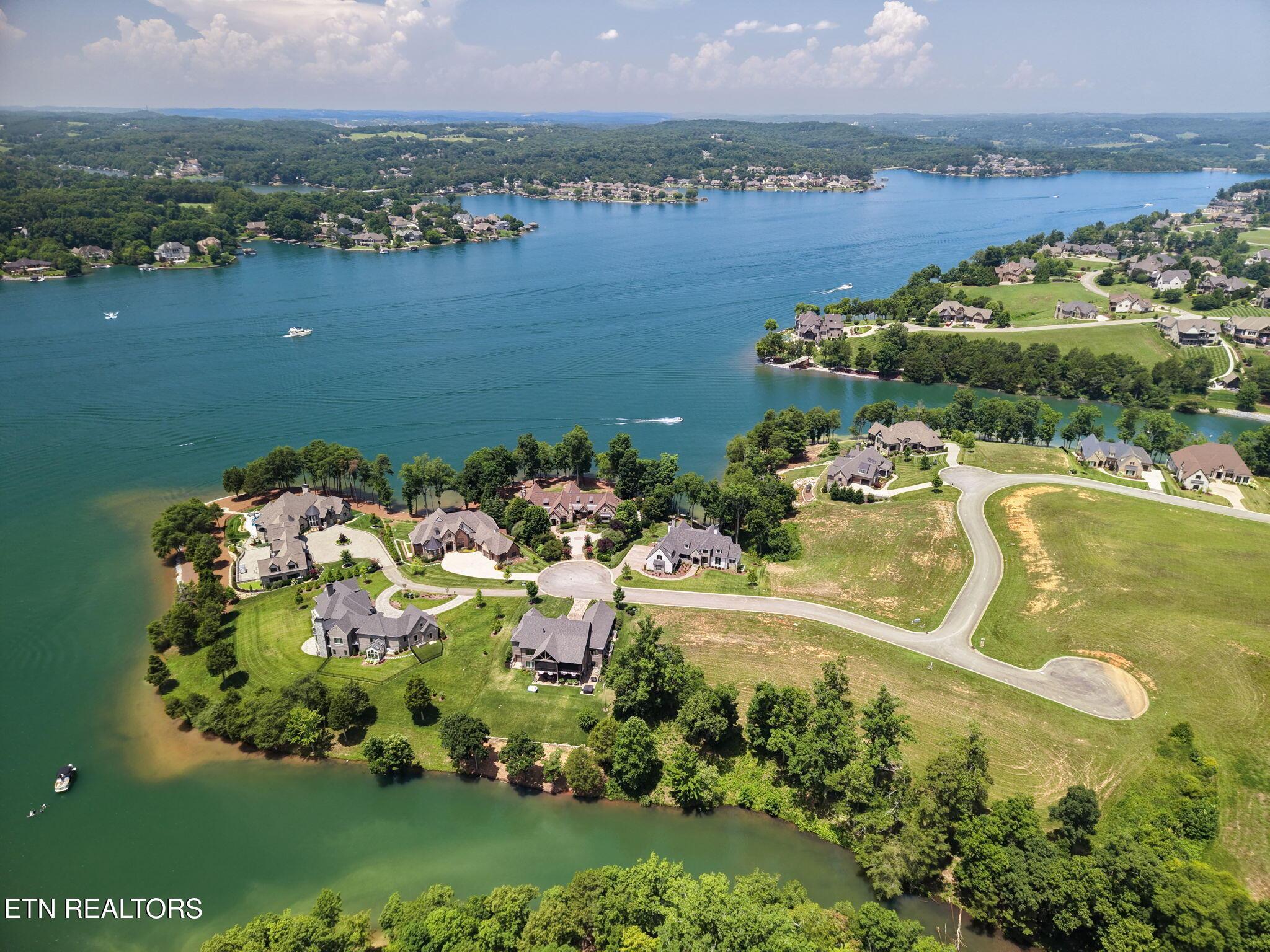 403 Careen Court, Lenoir City, TN - Fort Loudoun and Tellico Lake Real Estate - Image# 14