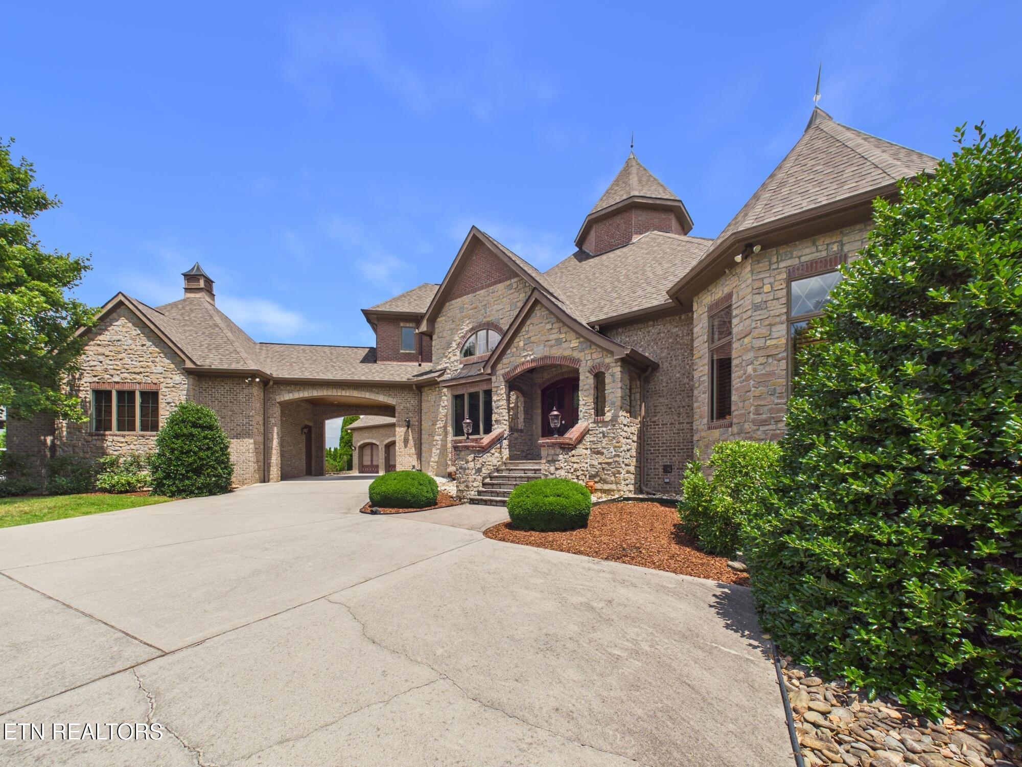 410 Cayuga Drive, Loudon, TN - Fort Loudoun and Tellico Lake Real Estate - Image# 3