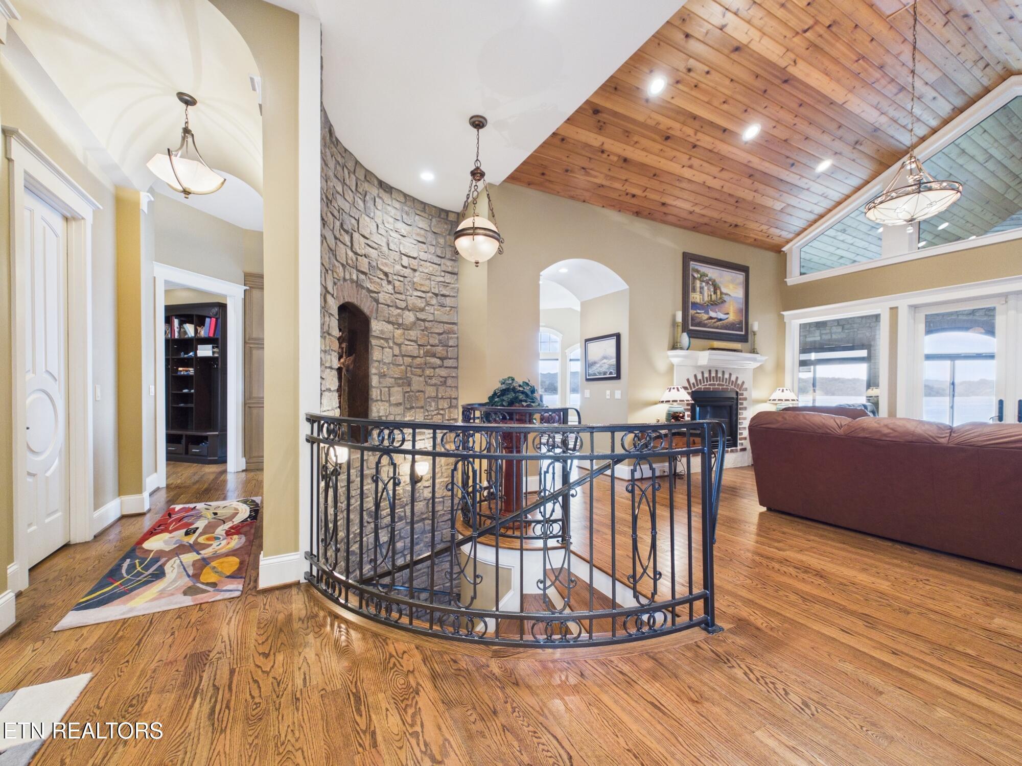 410 Cayuga Drive, Loudon, TN - Fort Loudoun and Tellico Lake Real Estate - Image# 13