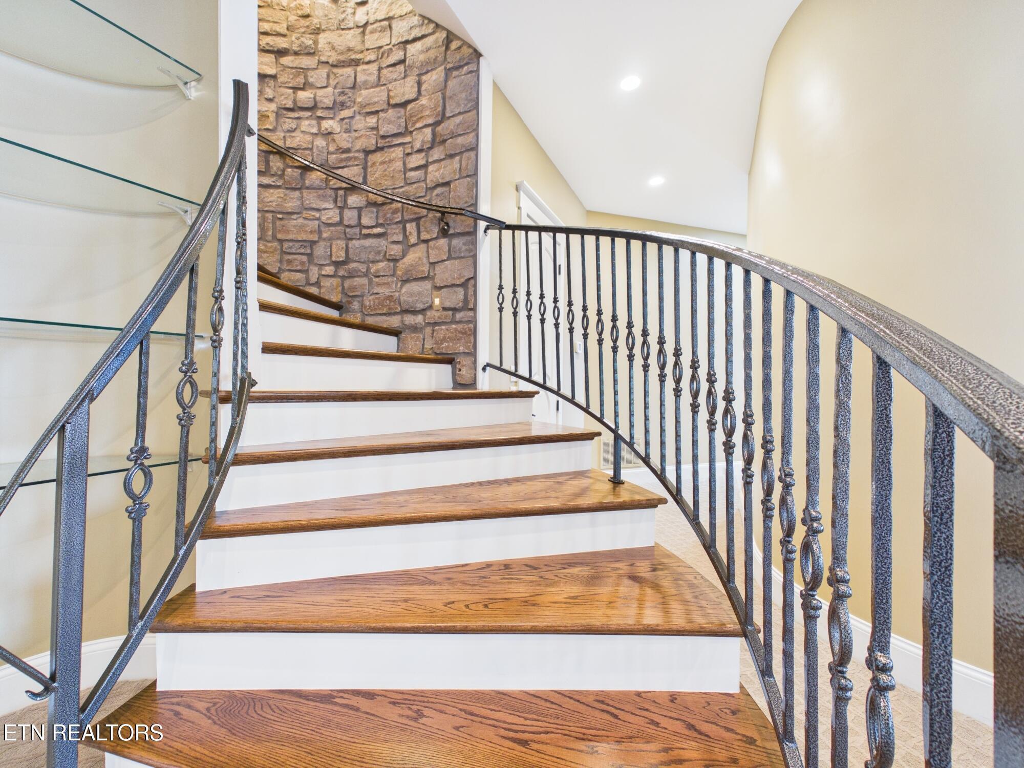 410 Cayuga Drive, Loudon, TN - Fort Loudoun and Tellico Lake Real Estate - Image# 37