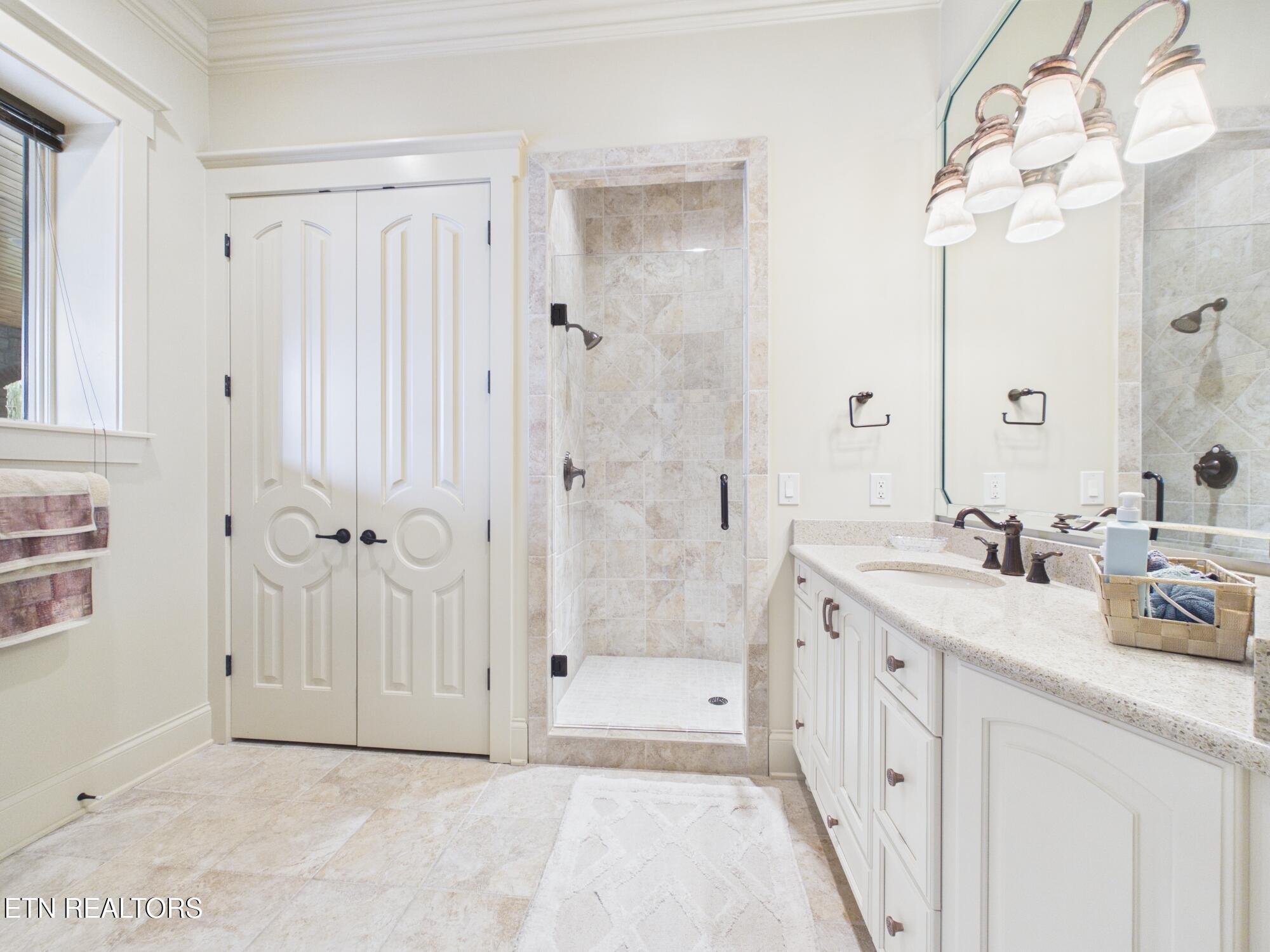 410 Cayuga Drive, Loudon, TN - Fort Loudoun and Tellico Lake Real Estate - Image# 49