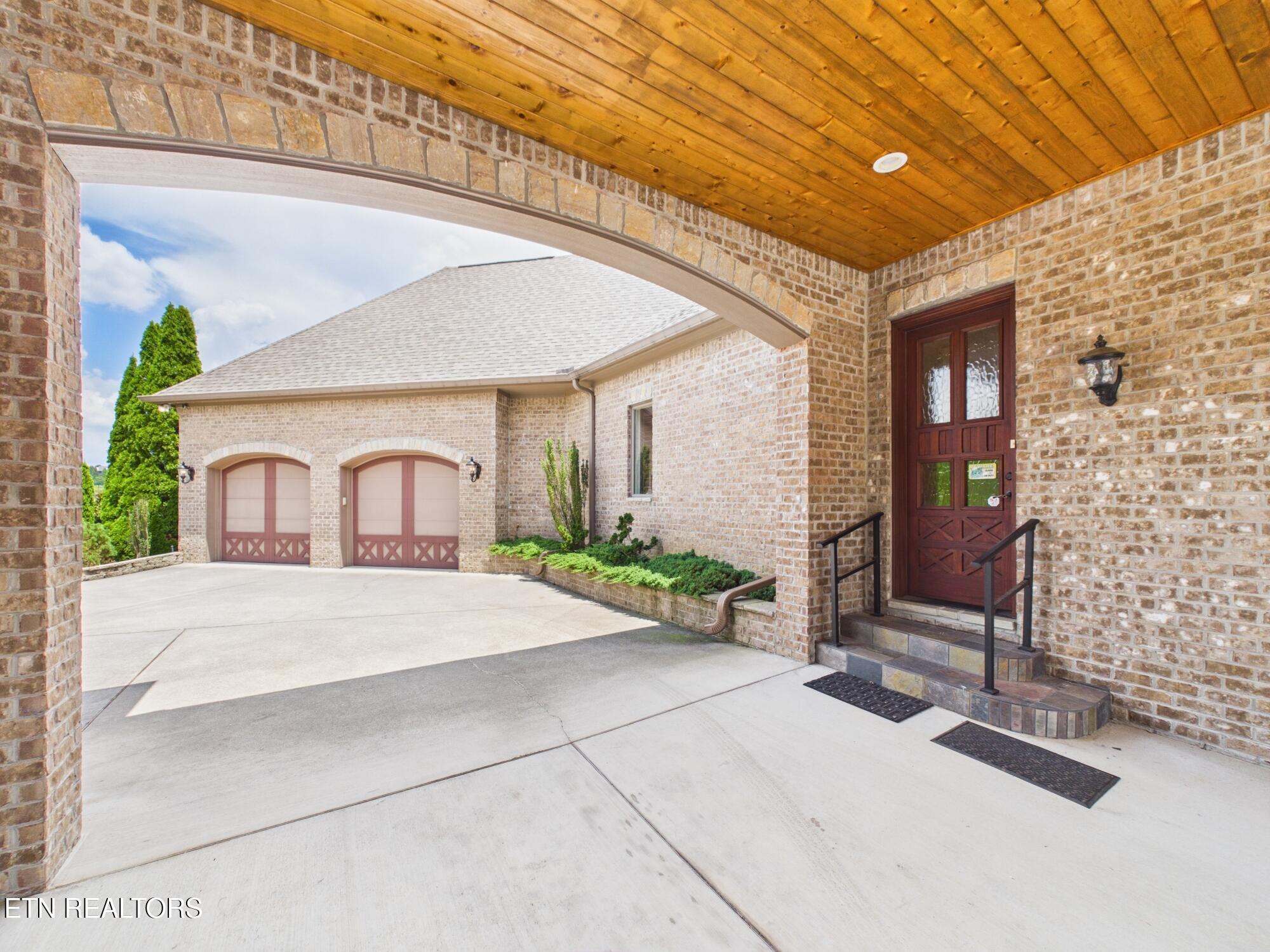 410 Cayuga Drive, Loudon, TN - Fort Loudoun and Tellico Lake Real Estate - Image# 4