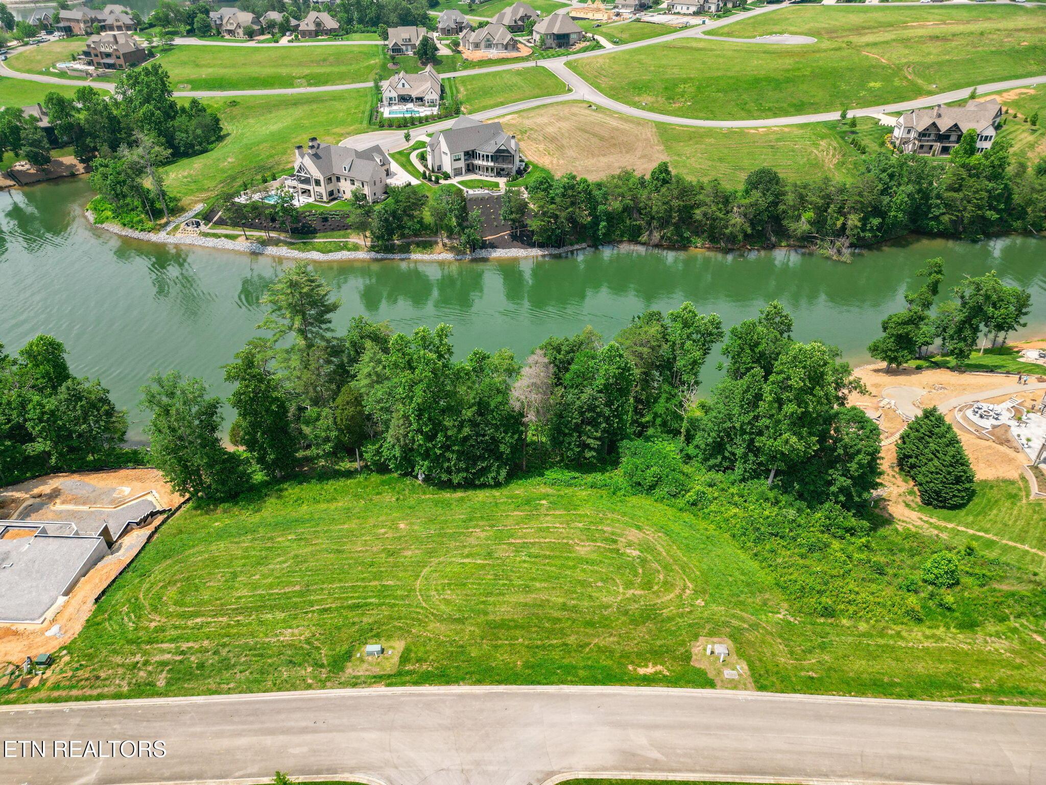 1668 Taffrail Drive, Lenoir City, TN - Fort Loudoun and Tellico Lake Real Estate - Image# 2