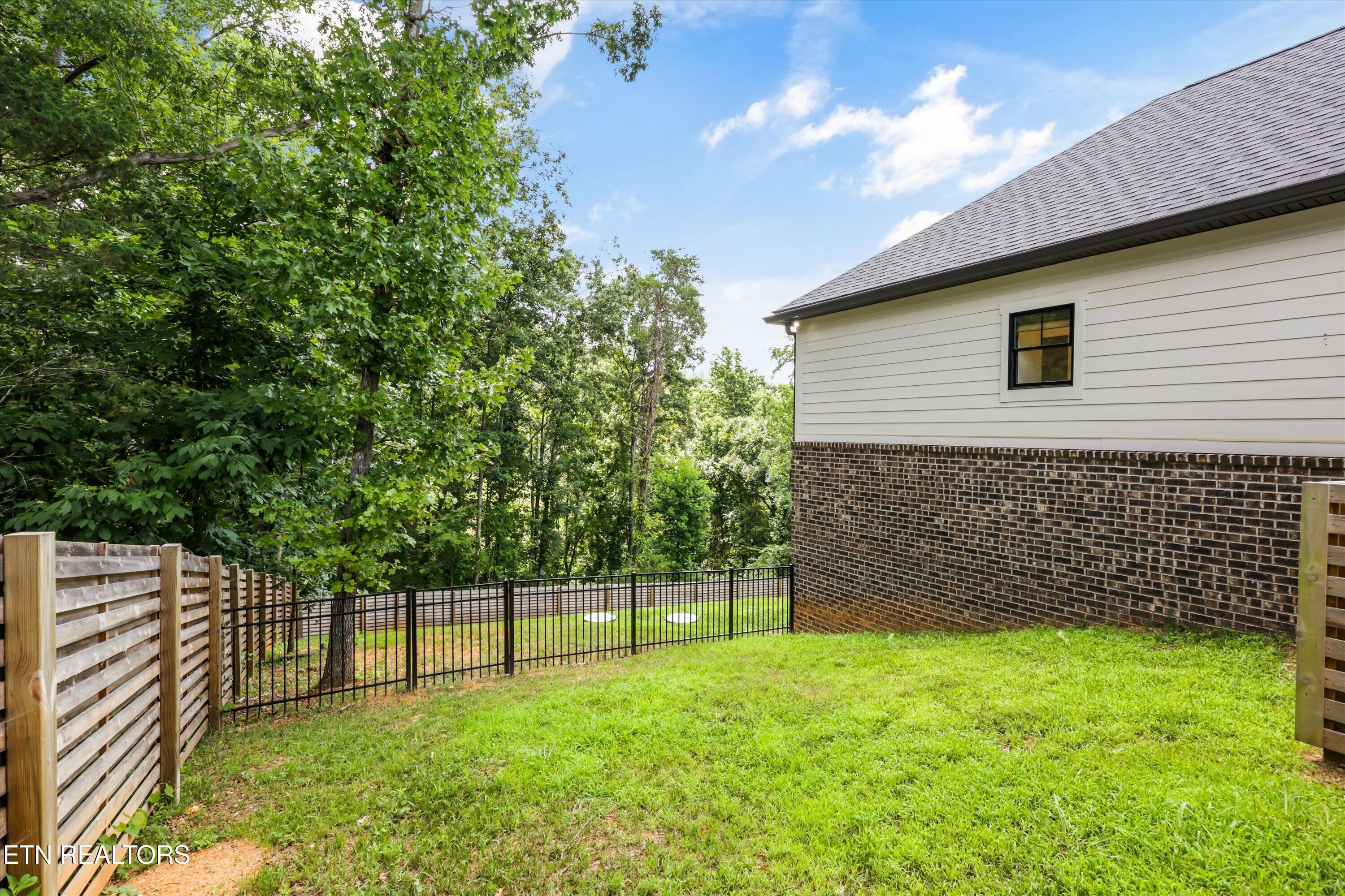 734 Lake Vista Drive, Friendsville, TN - Fort Loudoun and Tellico Lake Real Estate - Image# 54