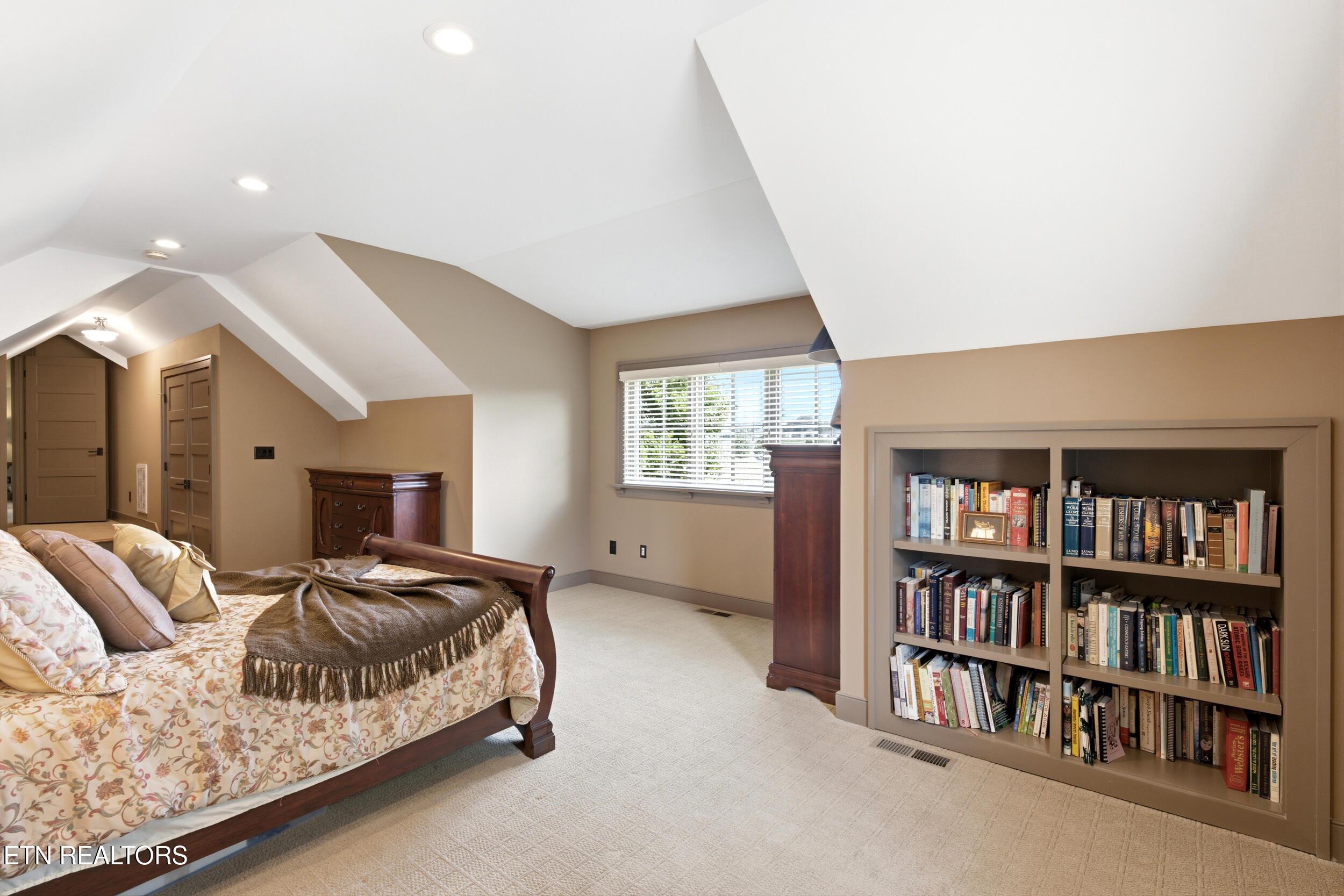 593 Old Barn Lane, Loudon, TN - Fort Loudoun and Tellico Lake Real Estate - Image# 35