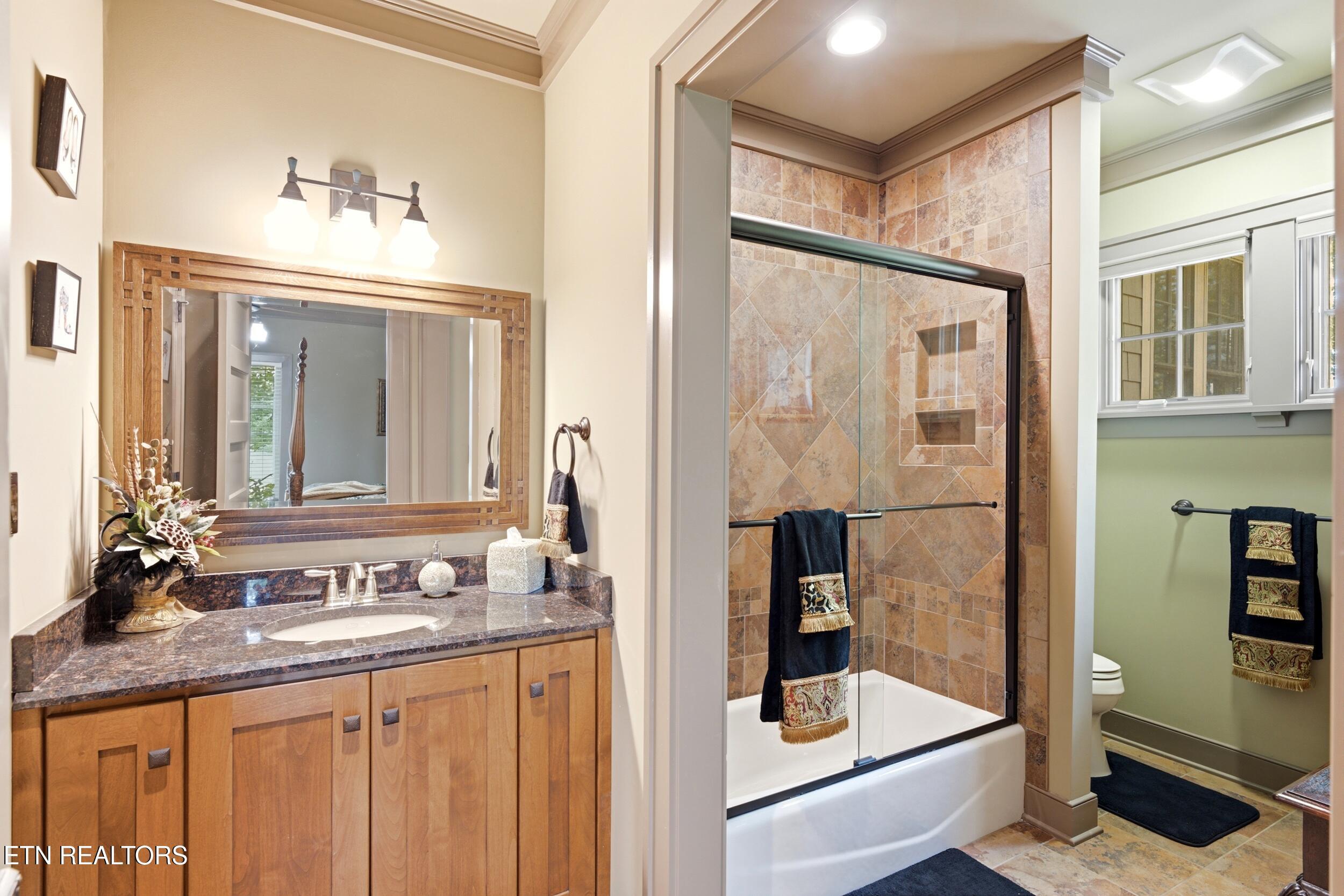 593 Old Barn Lane, Loudon, TN - Fort Loudoun and Tellico Lake Real Estate - Image# 37