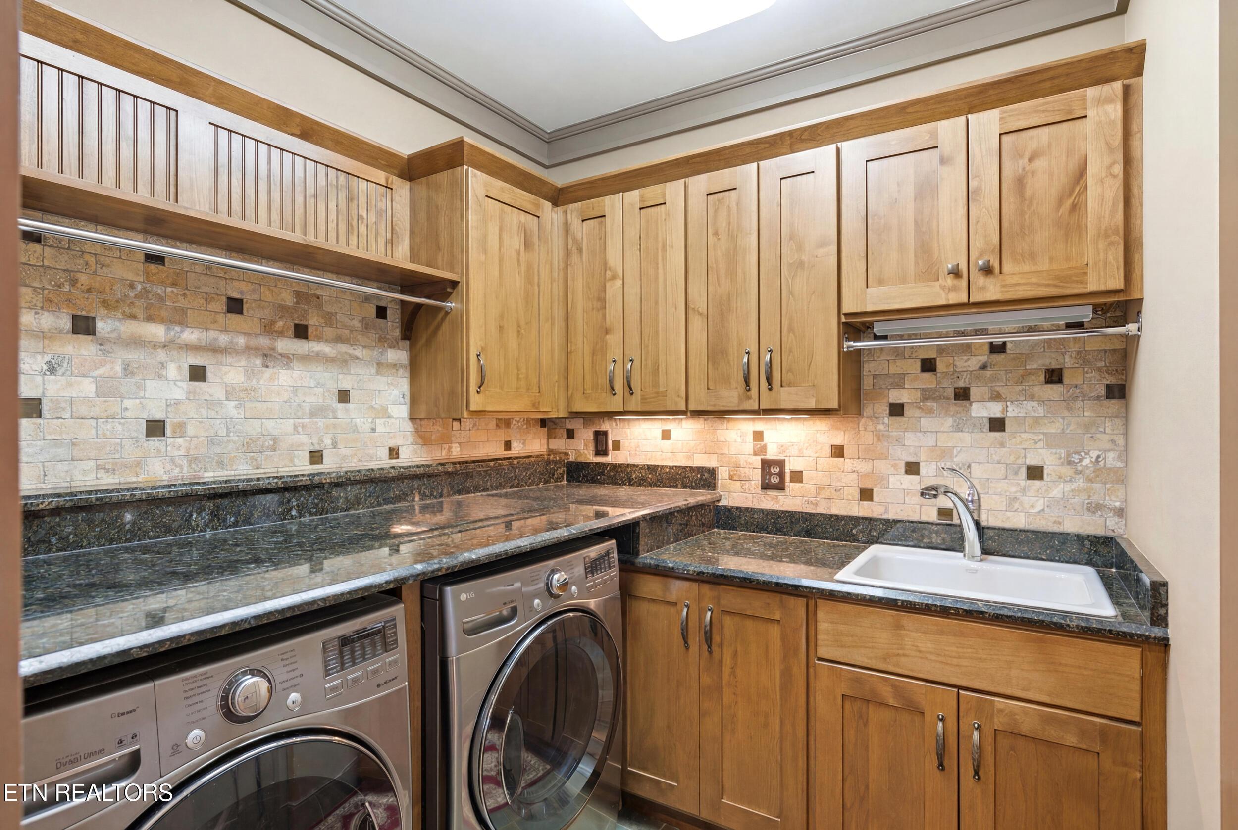 593 Old Barn Lane, Loudon, TN - Fort Loudoun and Tellico Lake Real Estate - Image# 40