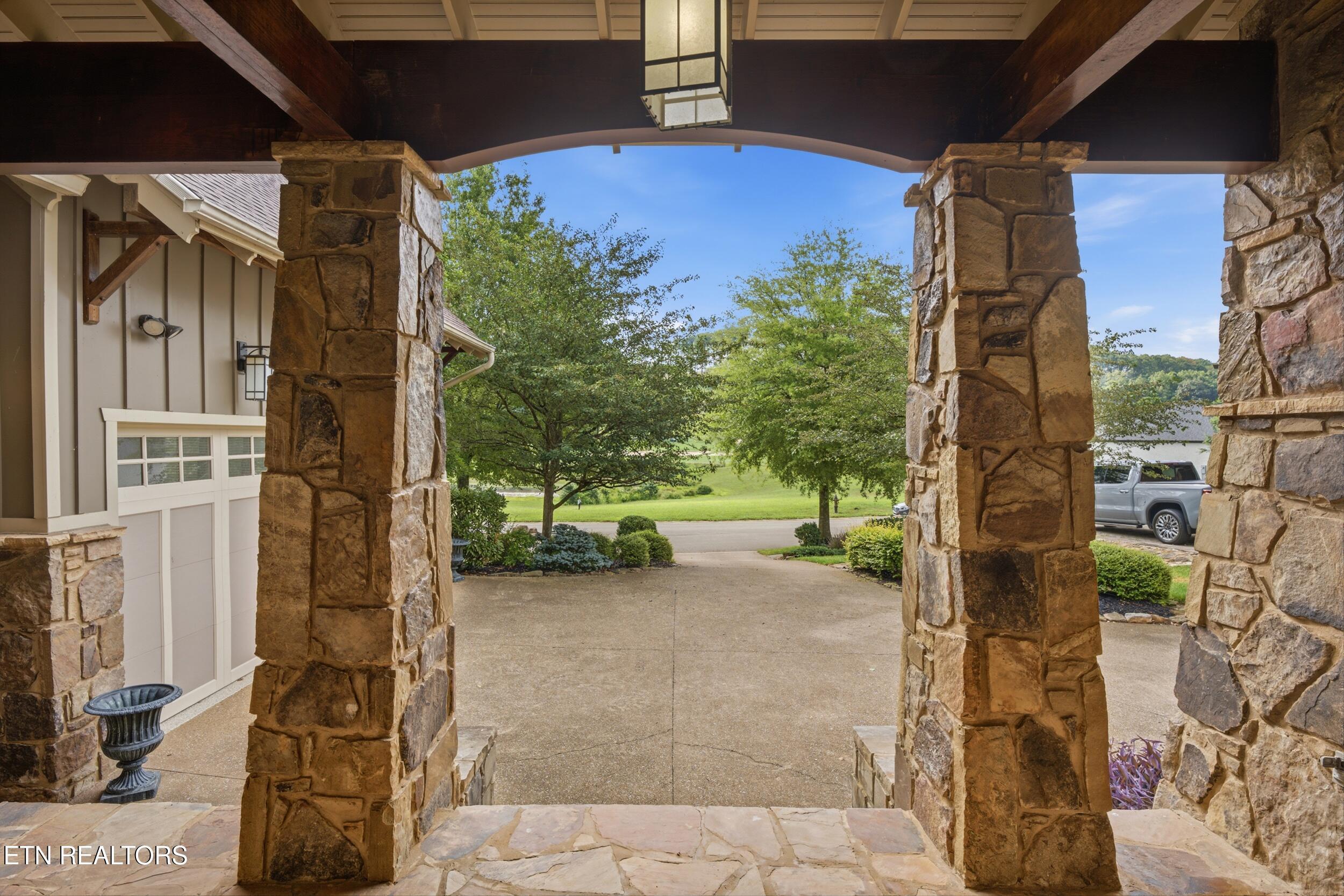 593 Old Barn Lane, Loudon, TN - Fort Loudoun and Tellico Lake Real Estate - Image# 7