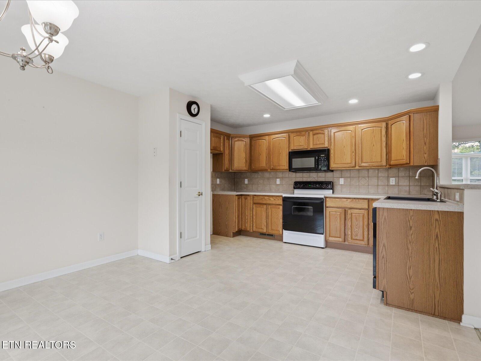 1755 Arrowhead Blvd, Maryville, TN - Fort Loudoun and Tellico Lake Real Estate - Image# 13