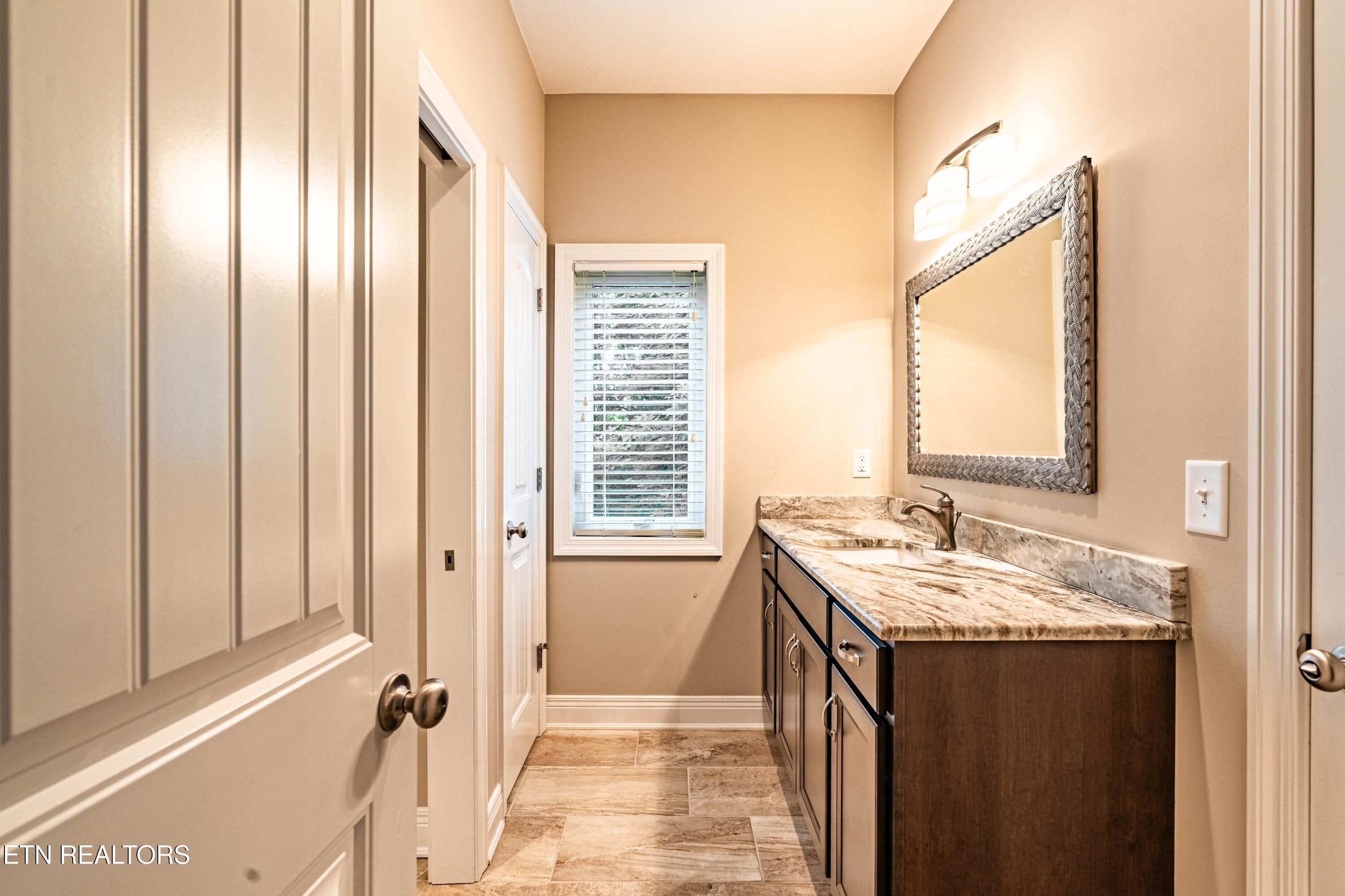 330 Dudala Point, Loudon, TN - Fort Loudoun and Tellico Lake Real Estate - Image# 32