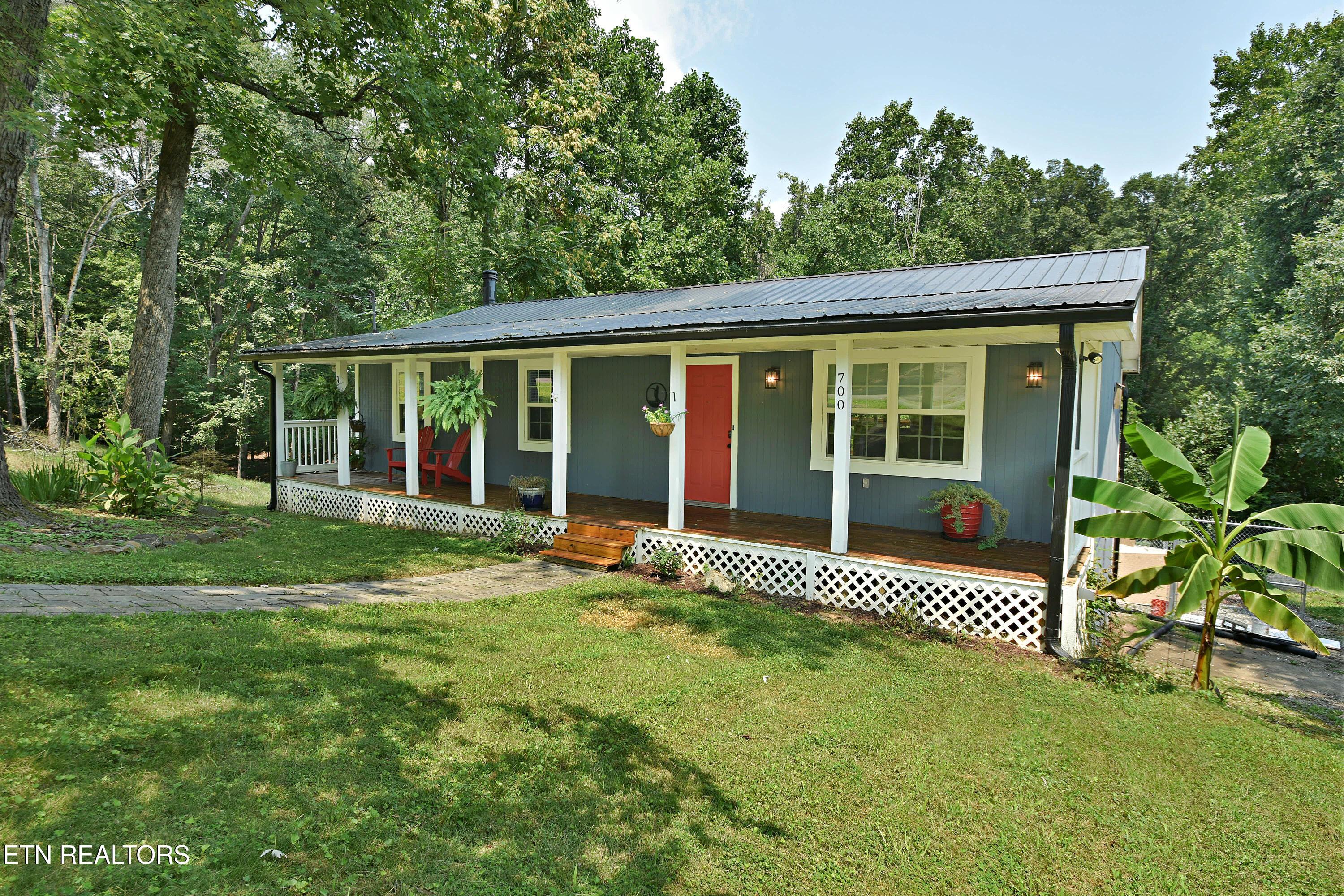 700 Lake Forest Drive, Lenoir City, TN