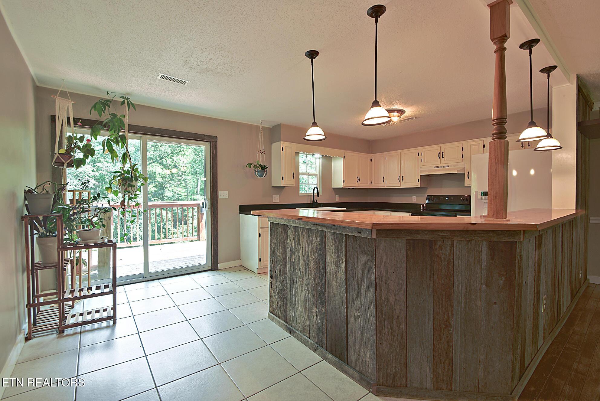 700 Lake Forest Drive, Lenoir City, TN - Fort Loudoun and Tellico Lake Real Estate - Image# 13