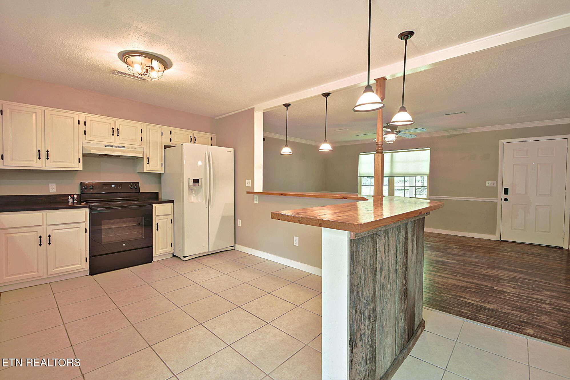 700 Lake Forest Drive, Lenoir City, TN - Fort Loudoun and Tellico Lake Real Estate - Image# 14