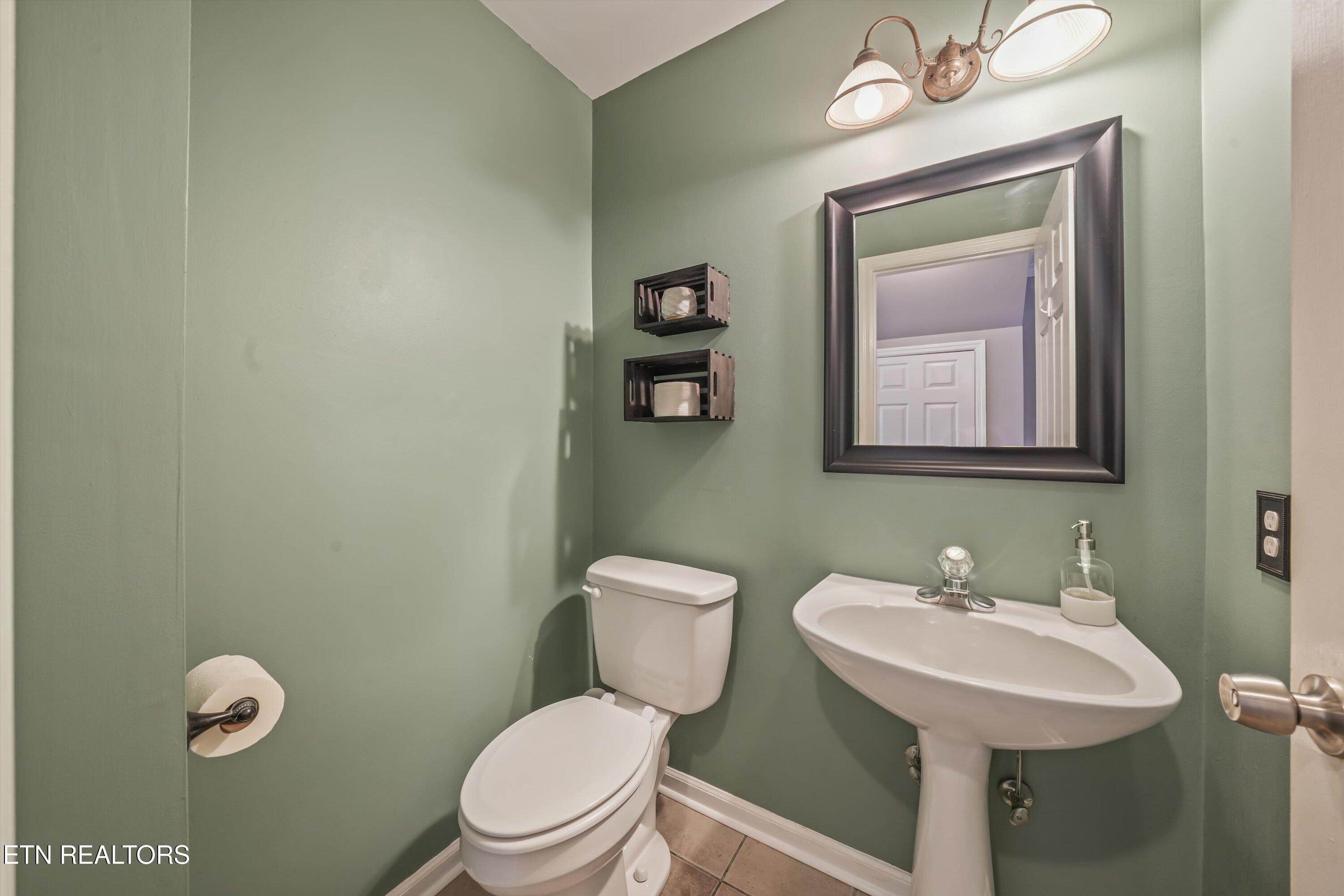 9904 Locklear Way, Knoxville, TN - Fort Loudoun and Tellico Lake Real Estate - Image# 12