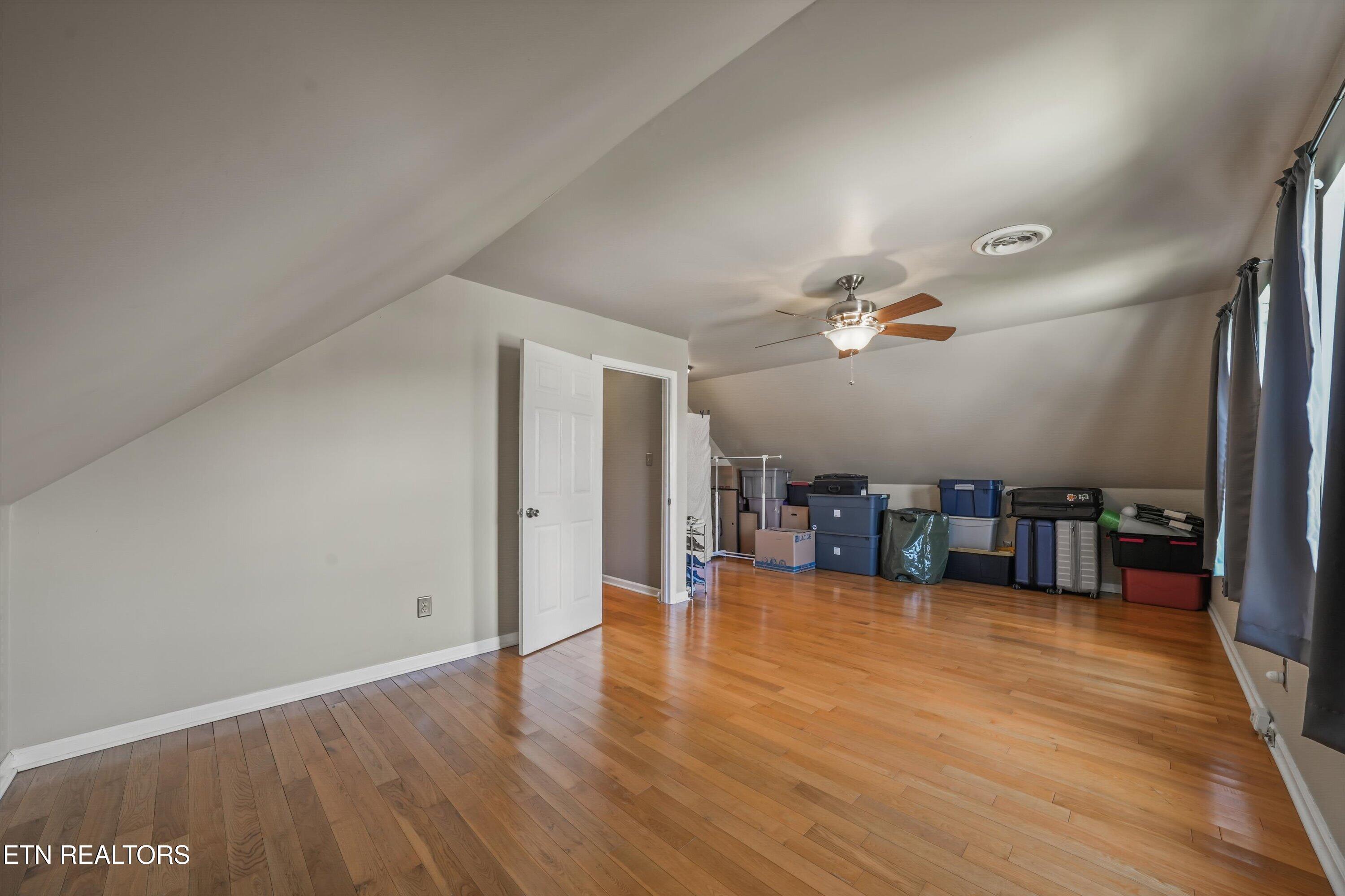 9904 Locklear Way, Knoxville, TN - Fort Loudoun and Tellico Lake Real Estate - Image# 38