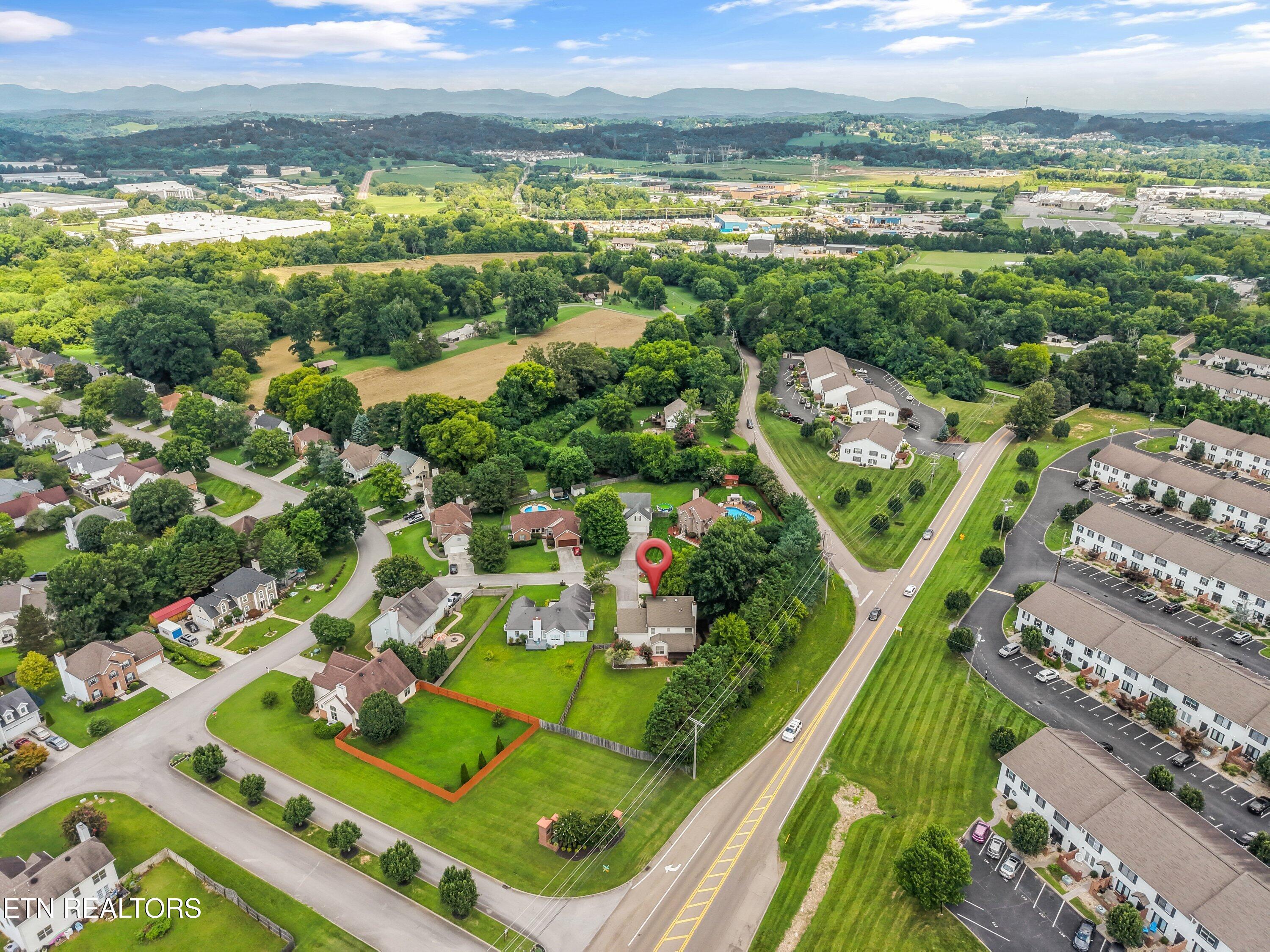 9904 Locklear Way, Knoxville, TN - Fort Loudoun and Tellico Lake Real Estate - Image# 54