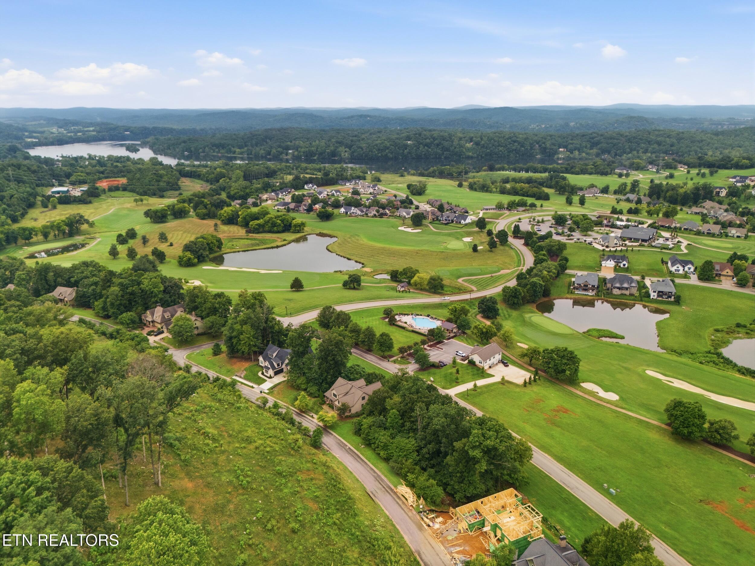 529 Black Cove Lane, Loudon, TN
