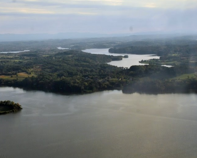 Admrials Landing Ft Loudoun Lake